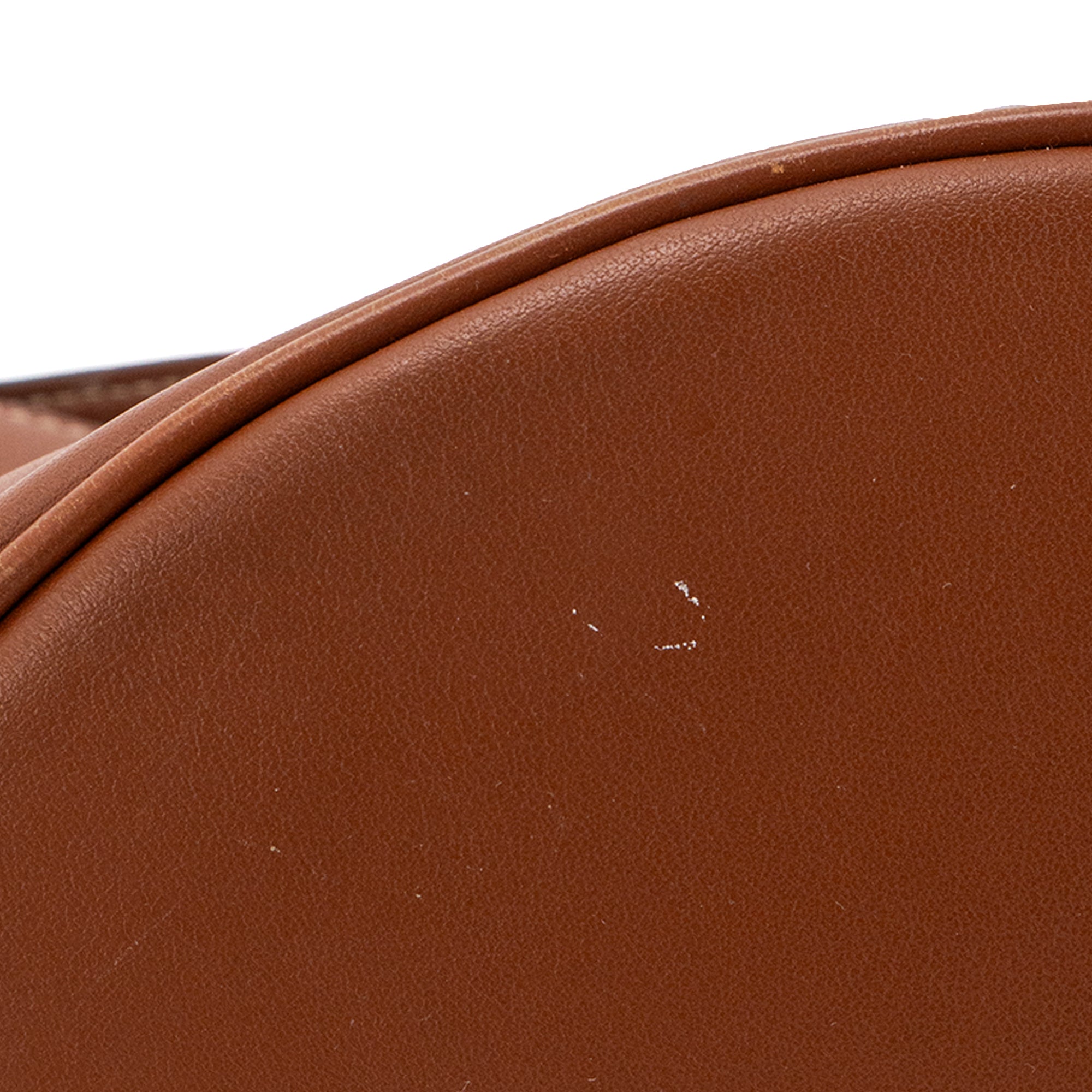 CELINE - Sac à bandoulière Seau 16 Celine en cuir lisse marron