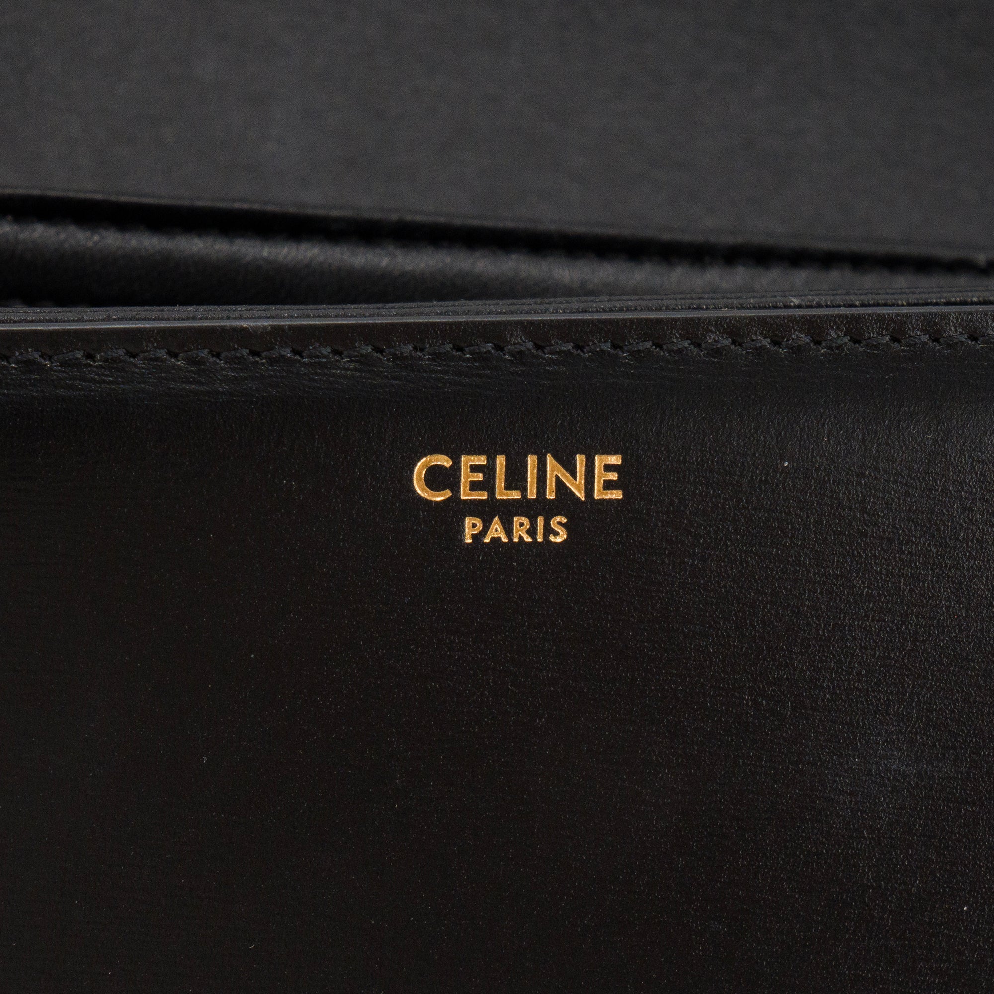CELINE - Sac à bandoulière Triomphe Celine en cuir box noir