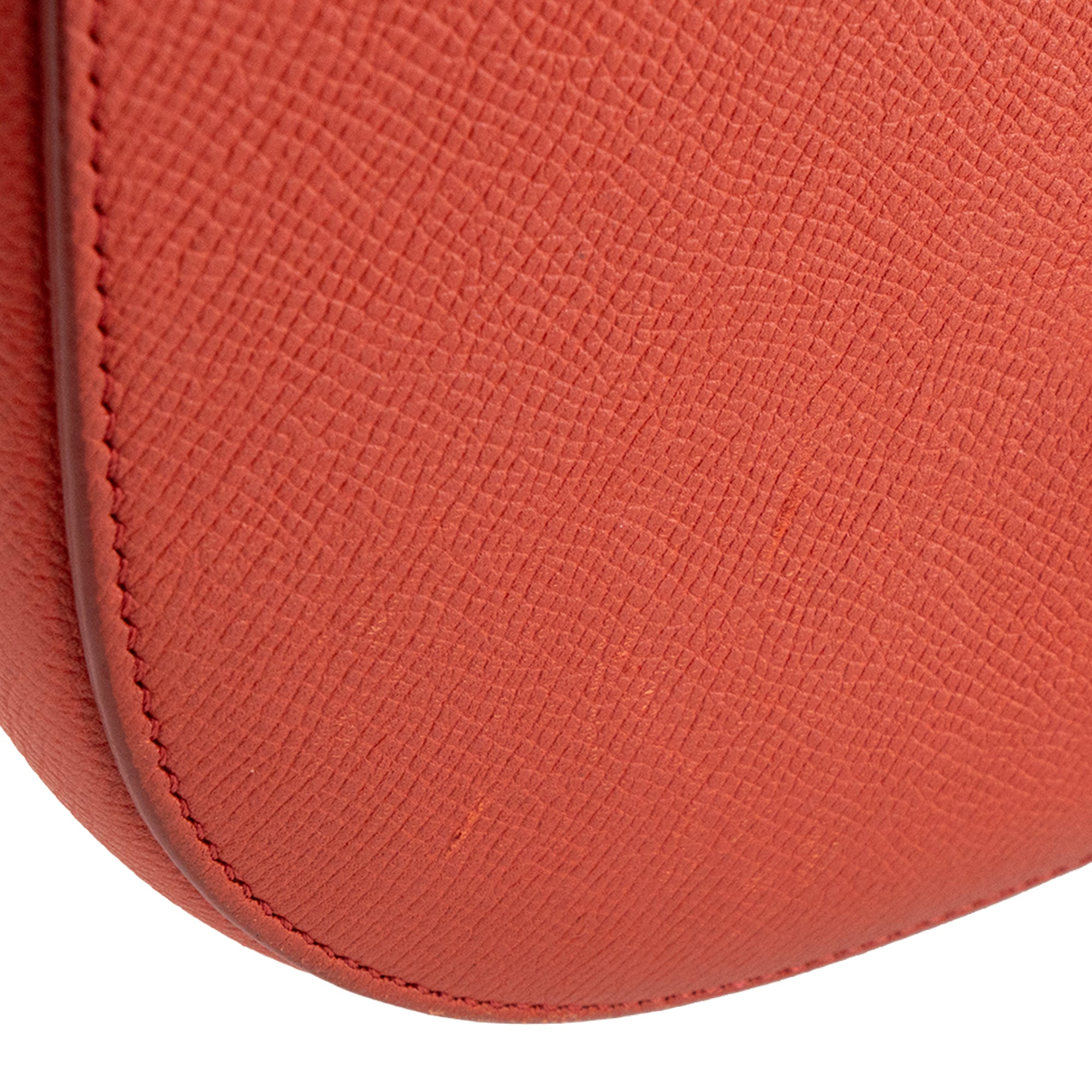 CELINE - Sac à bandoulière Trotteur Celine en cuir grainé orange