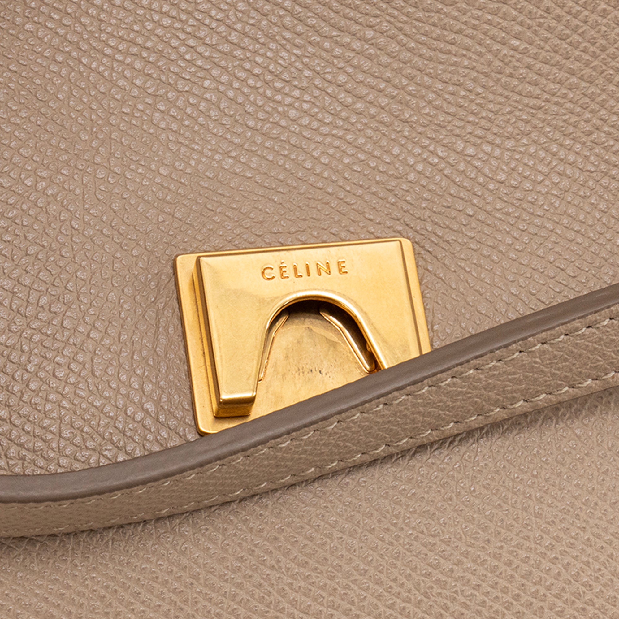 CELINE - Sac à épaule Belt Celine en cuir grainé beige