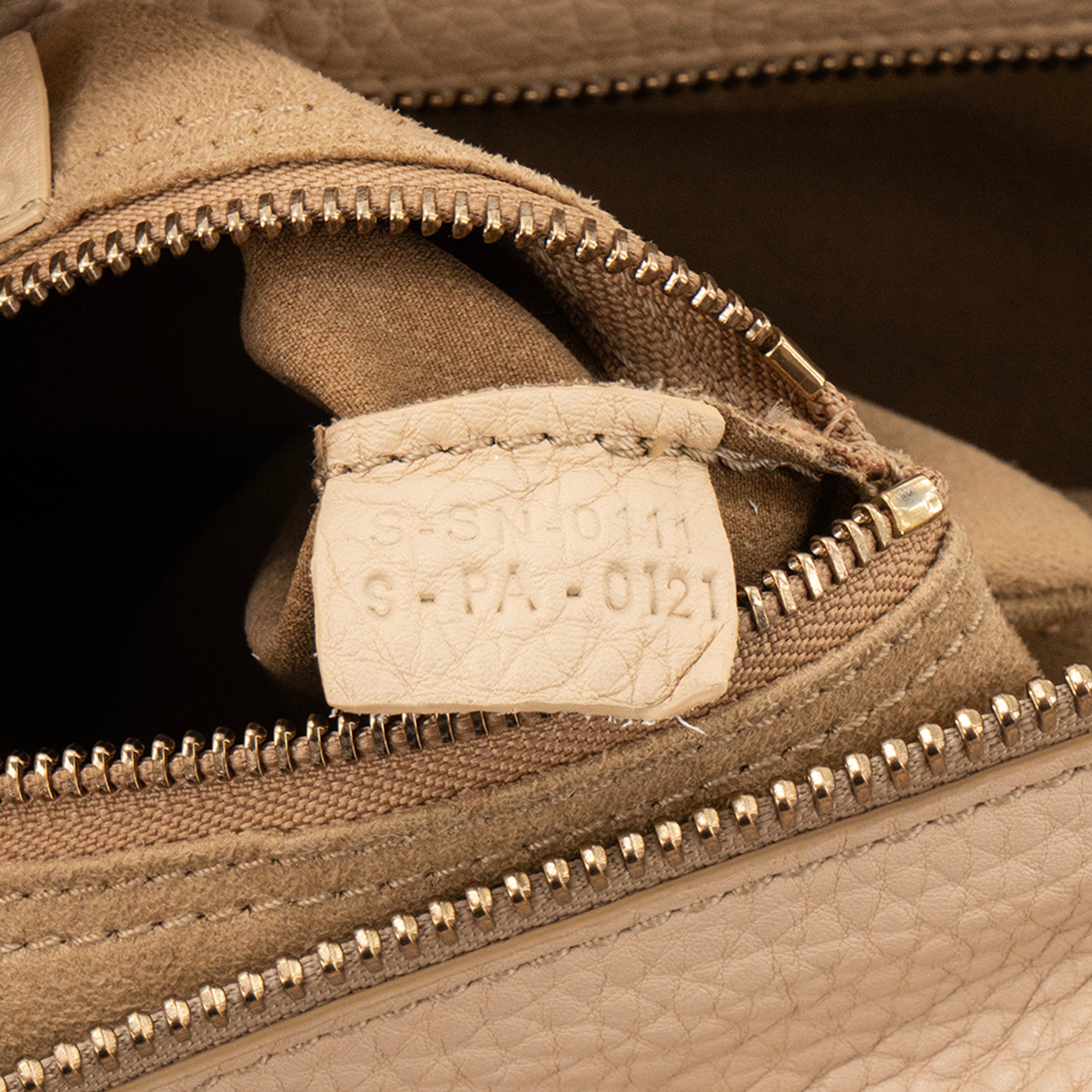 CELINE - Sac à main Micro Luggage Celine en cuir grainé beige