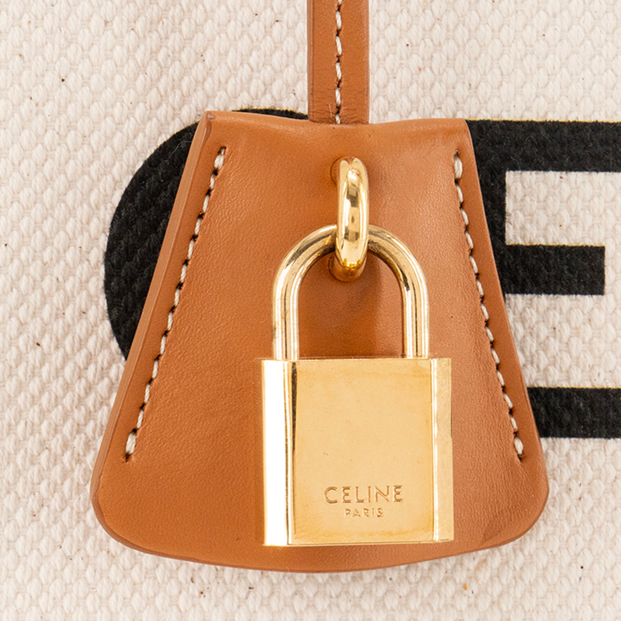 CELINE - Sac Cabas Large Vertical Celine en toile beige et cuir marron