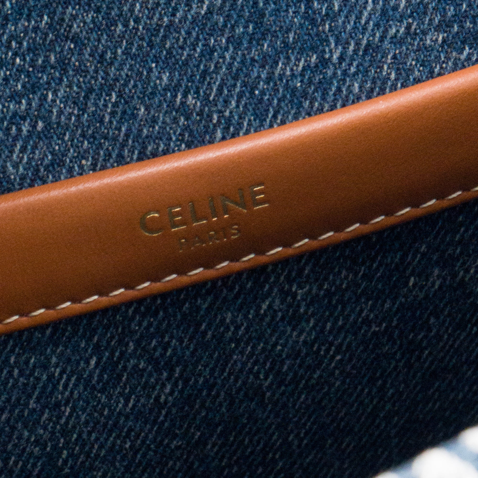 CELINE - Sac cabas Thais PM Celine en denim et cuir tan édition limitée