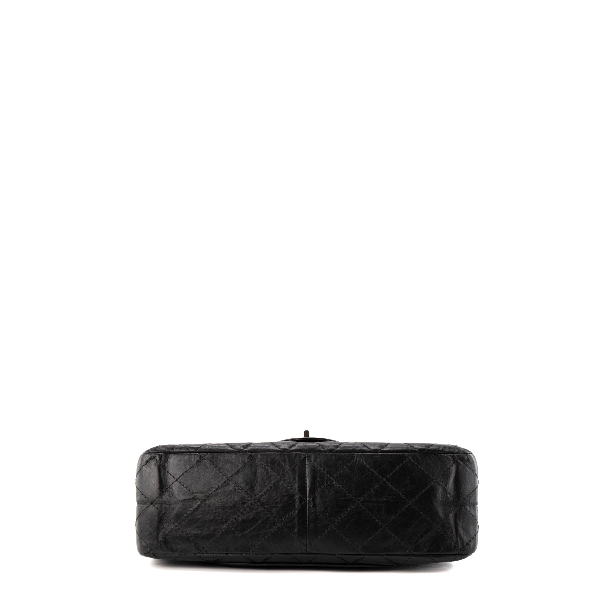 CHANEL - Sac à bandoulière 2.55 Jumbo Chanel en cuir froissé noir