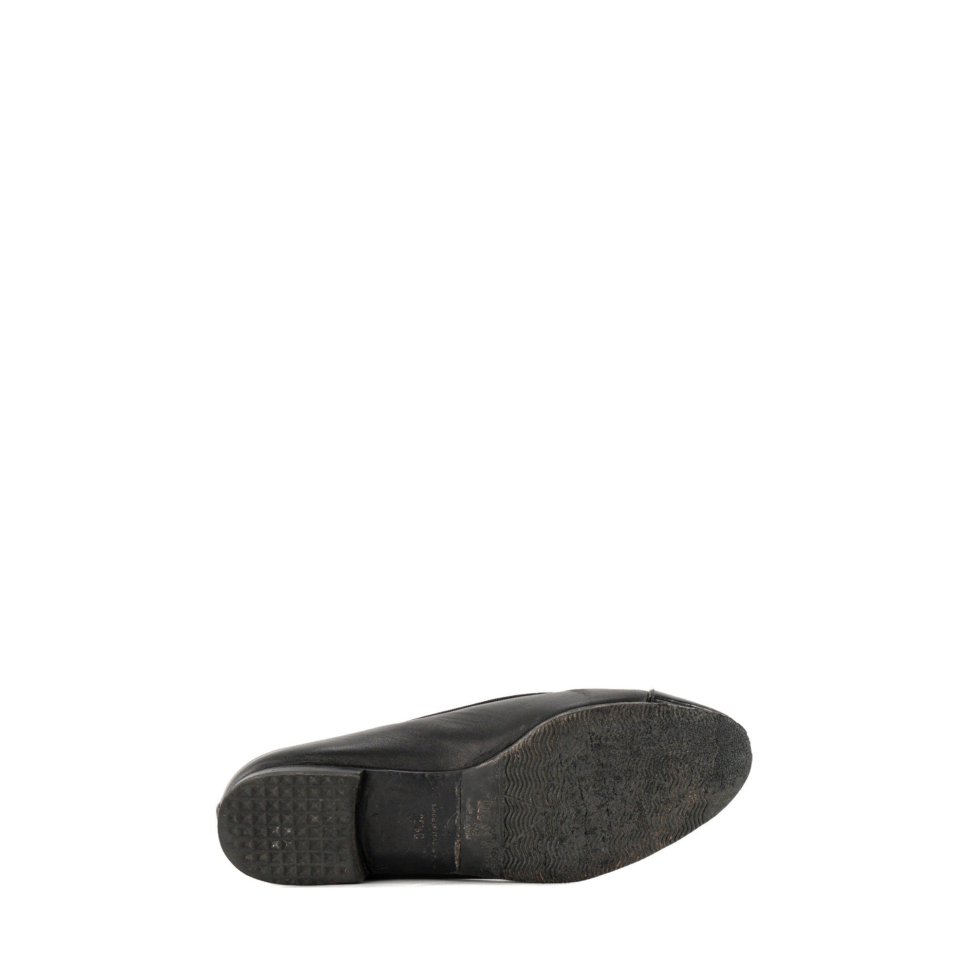 CHANEL - Ballerines Chanel en cuir lisse et cuir verni noir (T35,5)