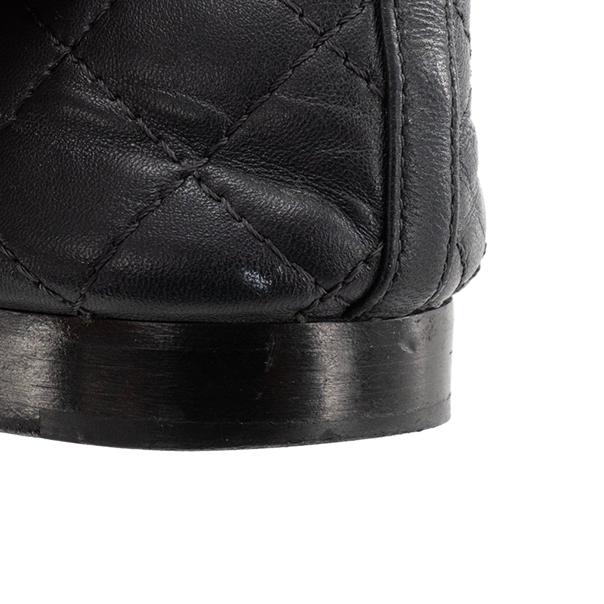CHANEL - Ballerines Chanel en cuir bleu marine (T36)