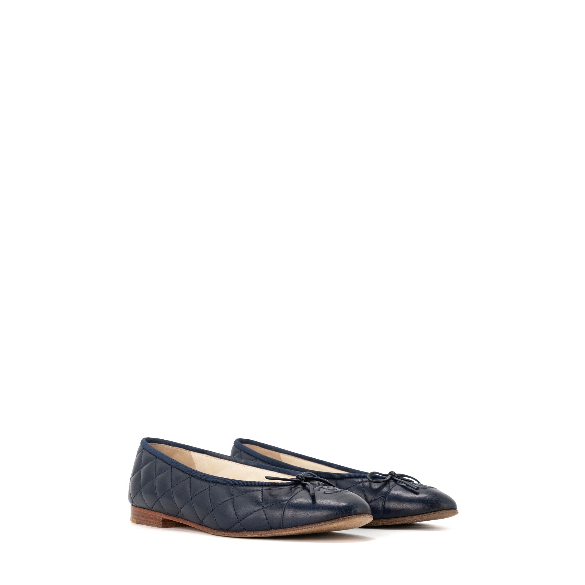 CHANEL - Ballerines Chanel matelassées en cuir bleu marine (T37)