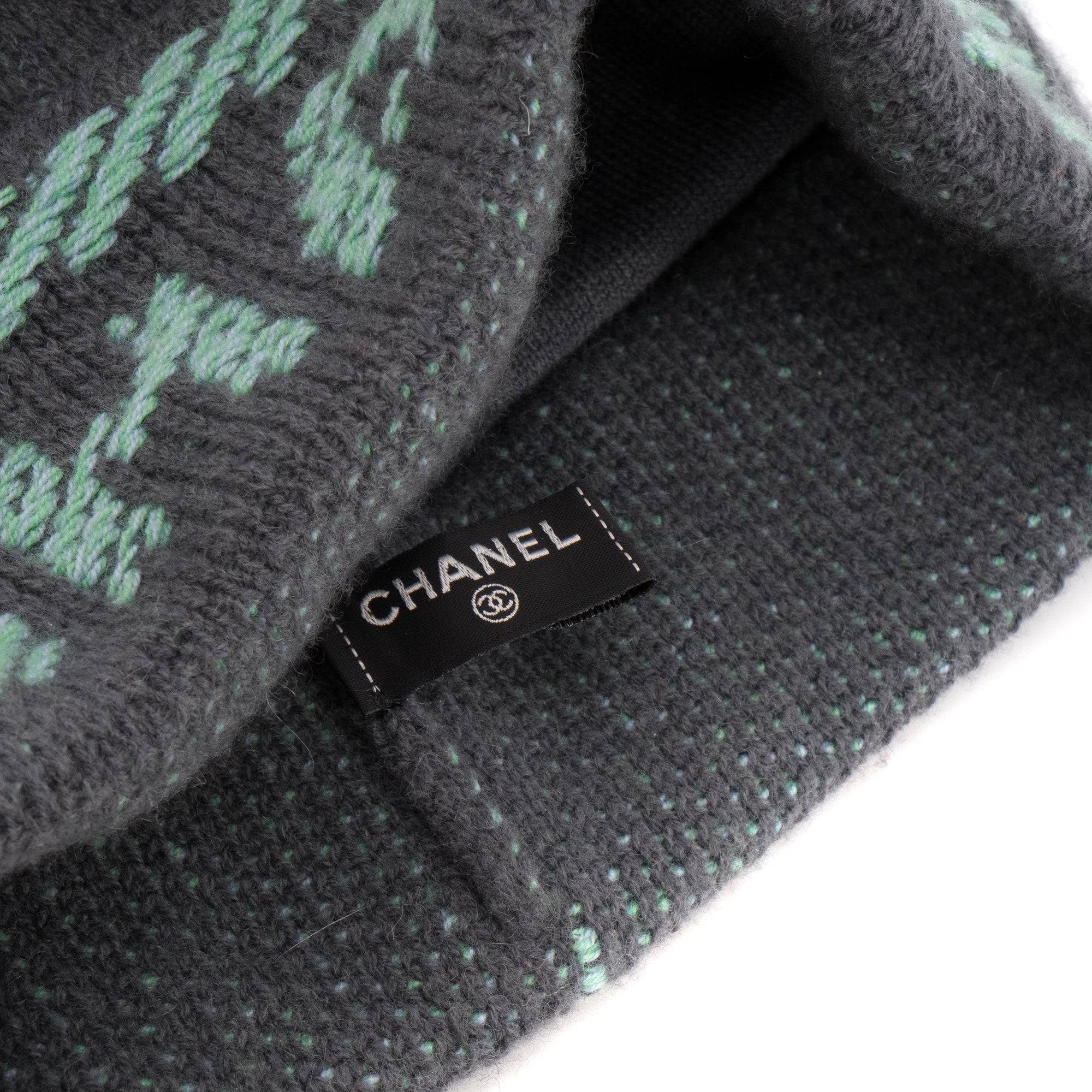 CHANEL - Bonnet Chanel en cachemire gris