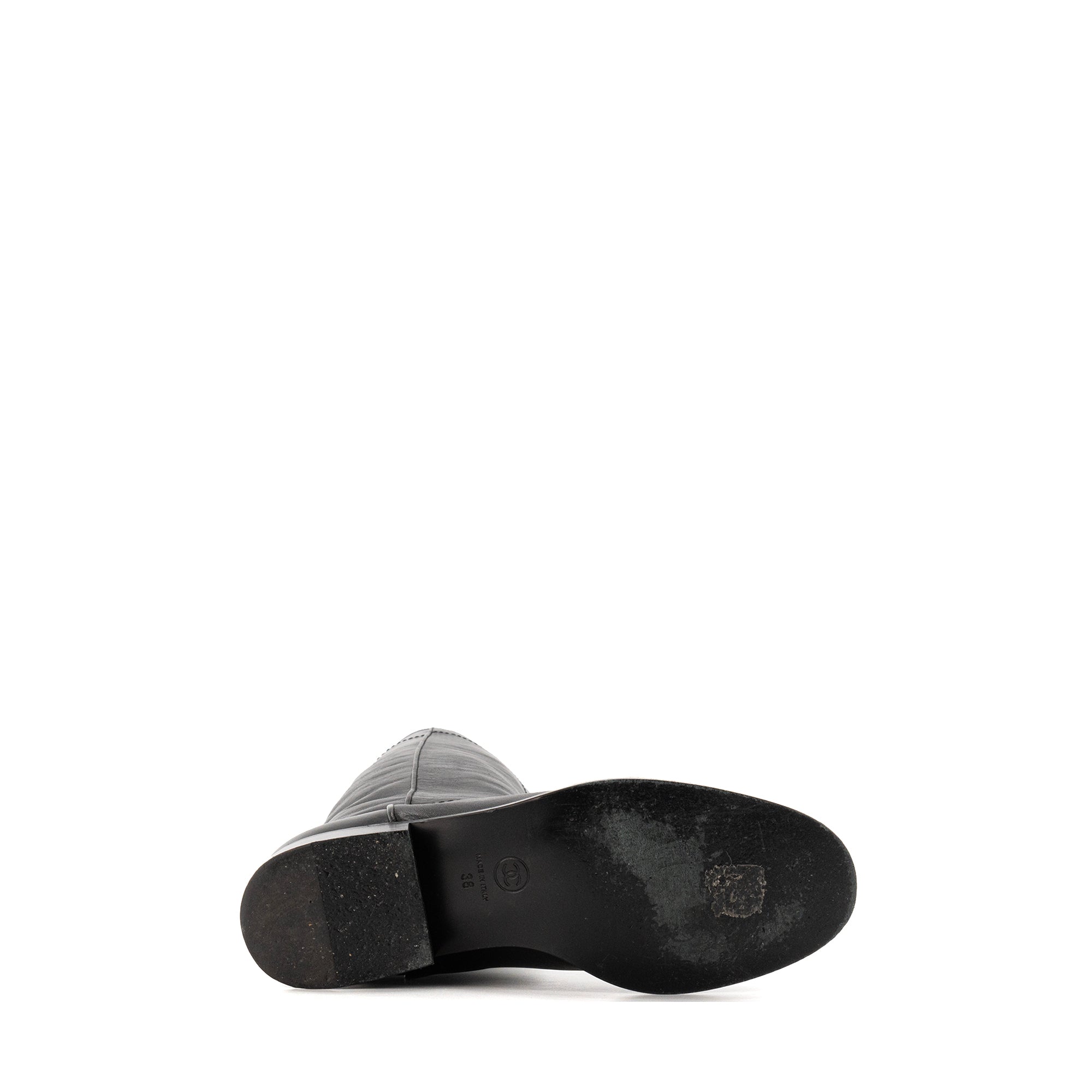 CHANEL - Bottes cavalière Chanel en cuir lisse noir (T38)
