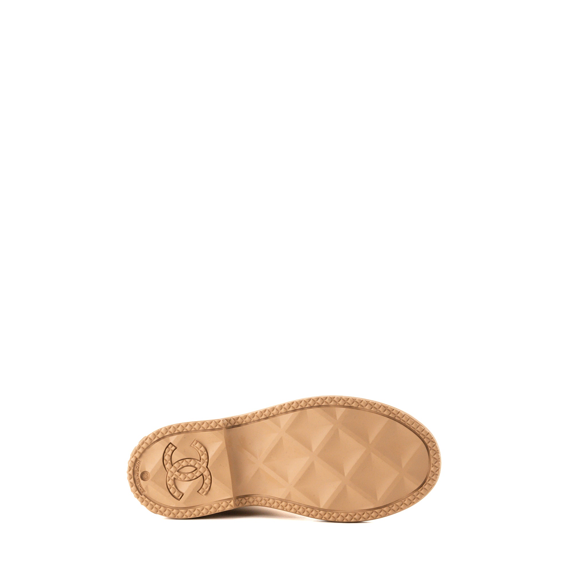 CHANEL - Bottes de pluie Chanel en caoutchouc beige (T36)