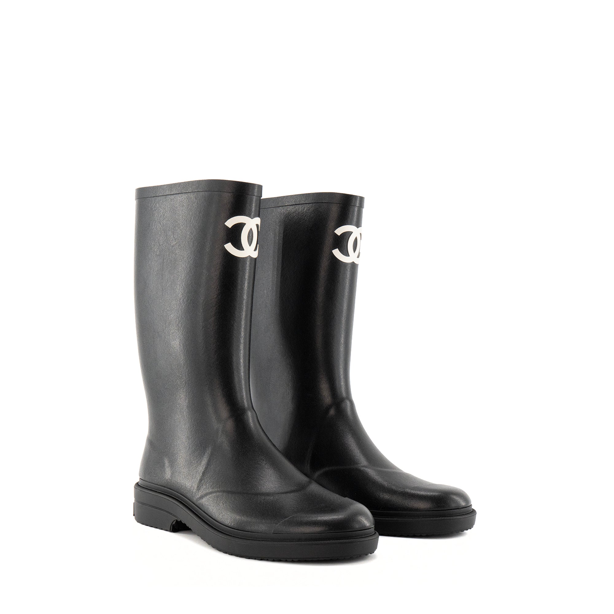 CHANEL - Bottes de pluie Chanel en caoutchouc noir (T42)