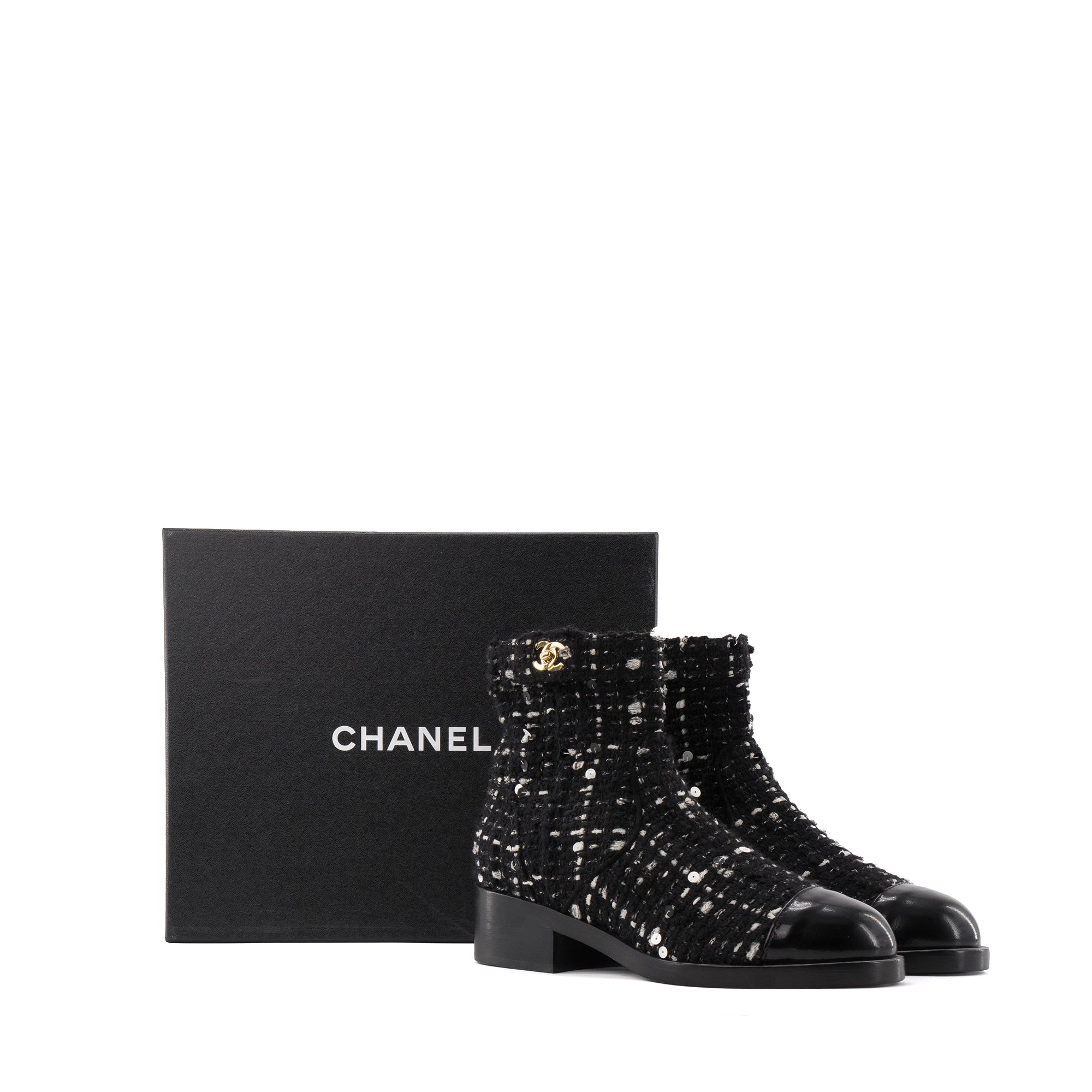 CHANEL - Bottines Chanel en tweed noir et sequins (T38)