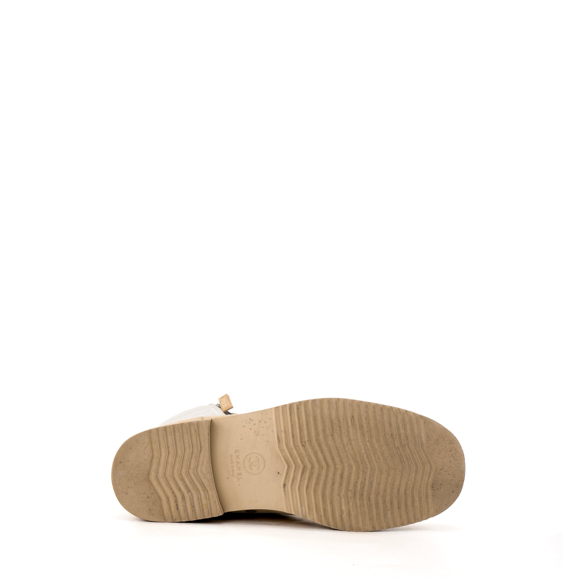 CHANEL - Bottines Interlocking CC Chanel en daim et toile beige (T38,5)