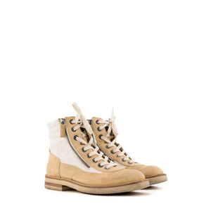 CHANEL - Bottines Interlocking CC Chanel en daim et toile beige (T38,5)