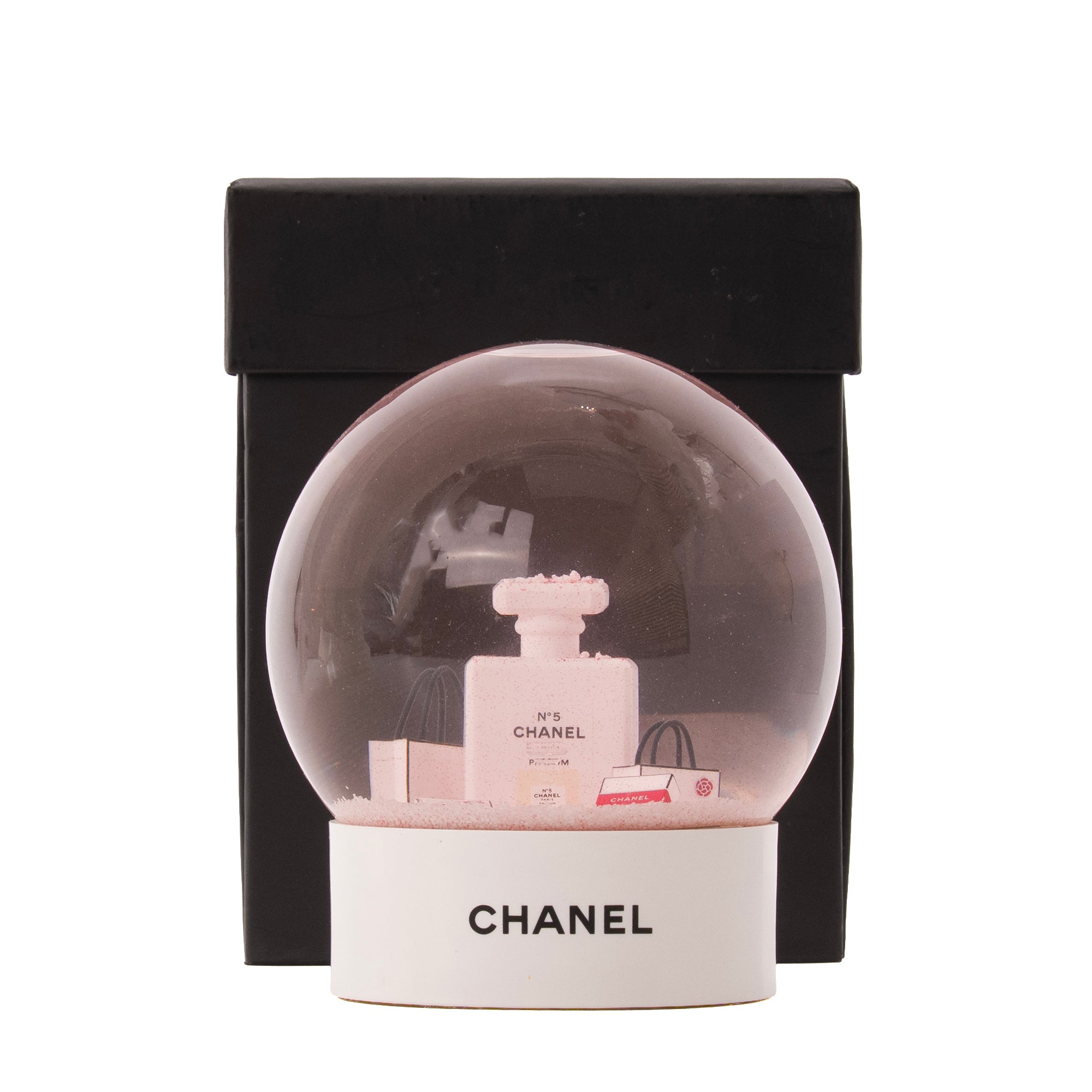 CHANEL - Boule à neige Parfum N°5 Chanel en verre et métal blanc