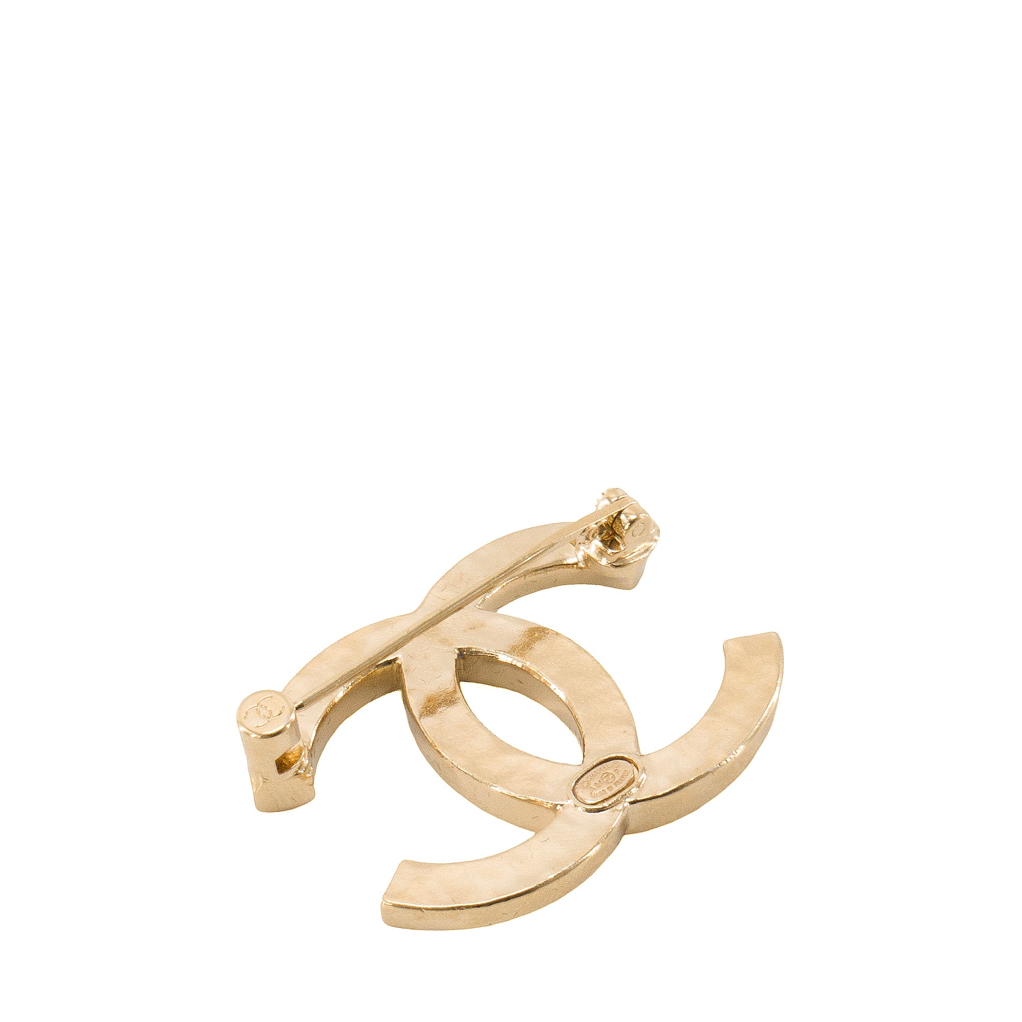 CHANEL - Broche CC Chanel en métal doré champagne