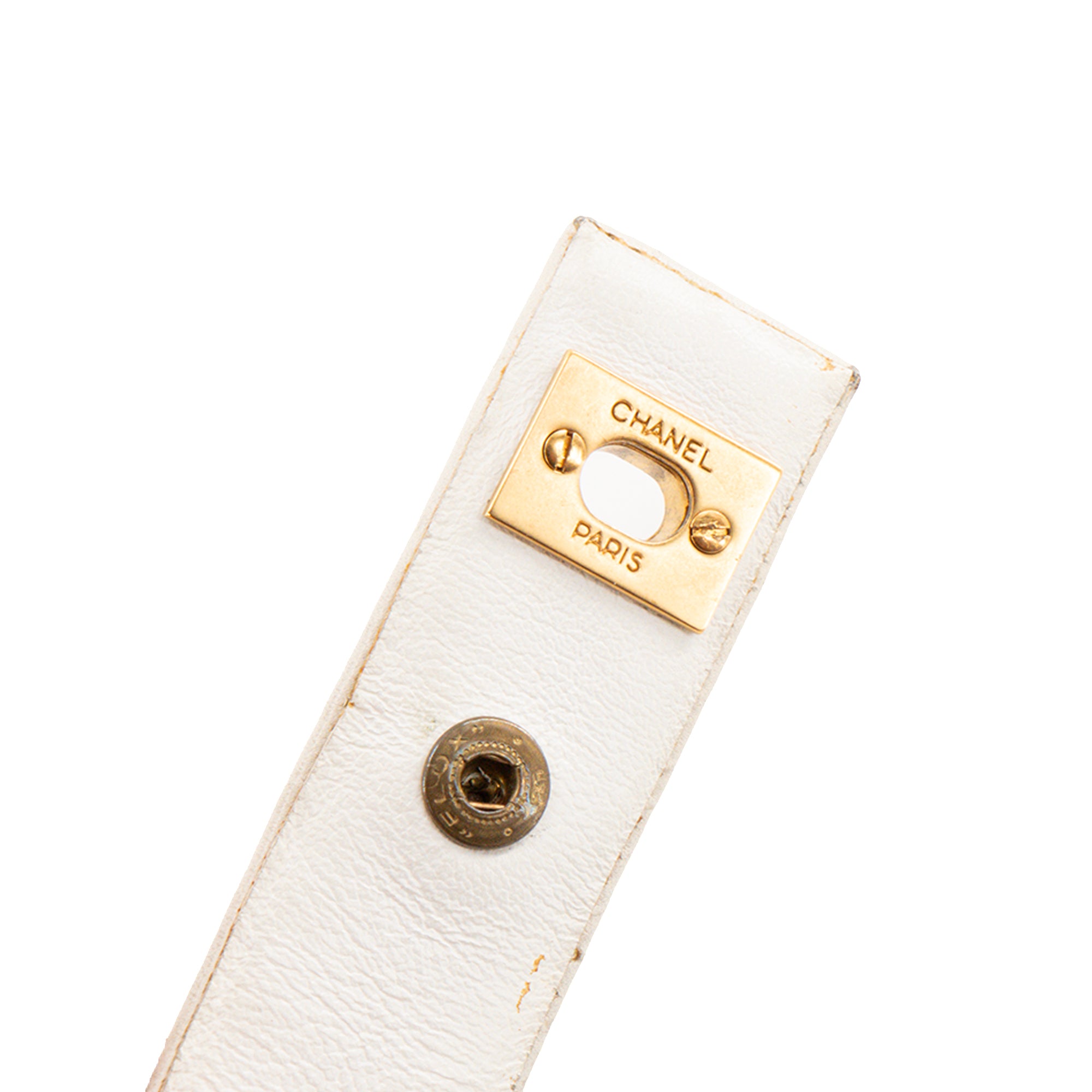 CHANEL - Ceinture CC Chanel en cuir matelassée en cuir blanc vintage (T65)