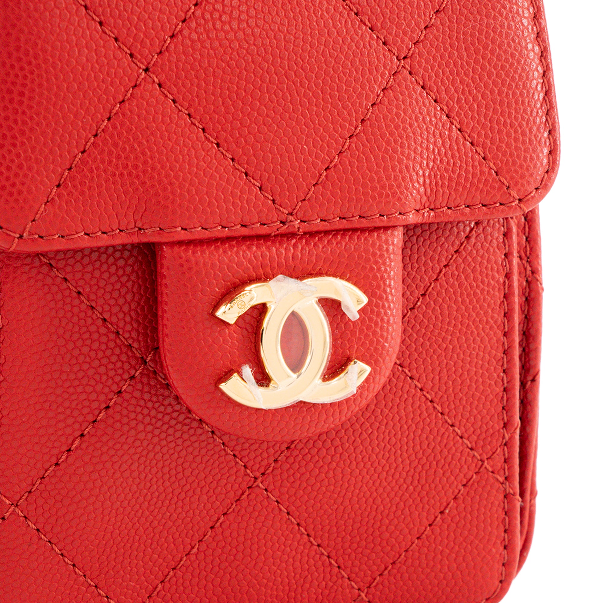 CHANEL - Sac à épaule Chanel 25 mini en cuir caviar rouge