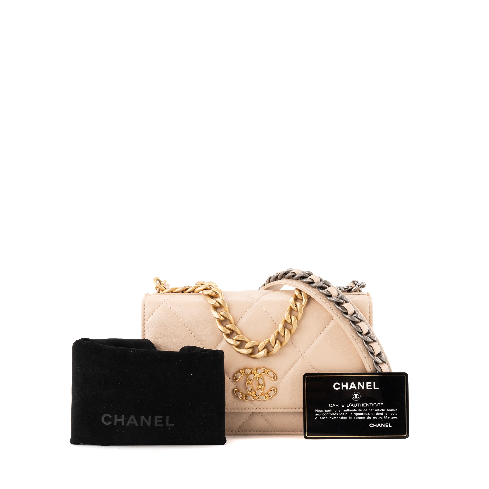 CHANEL - Sac à bandoulière Wallet On Chain 19 Chanel en cuir lisse beige