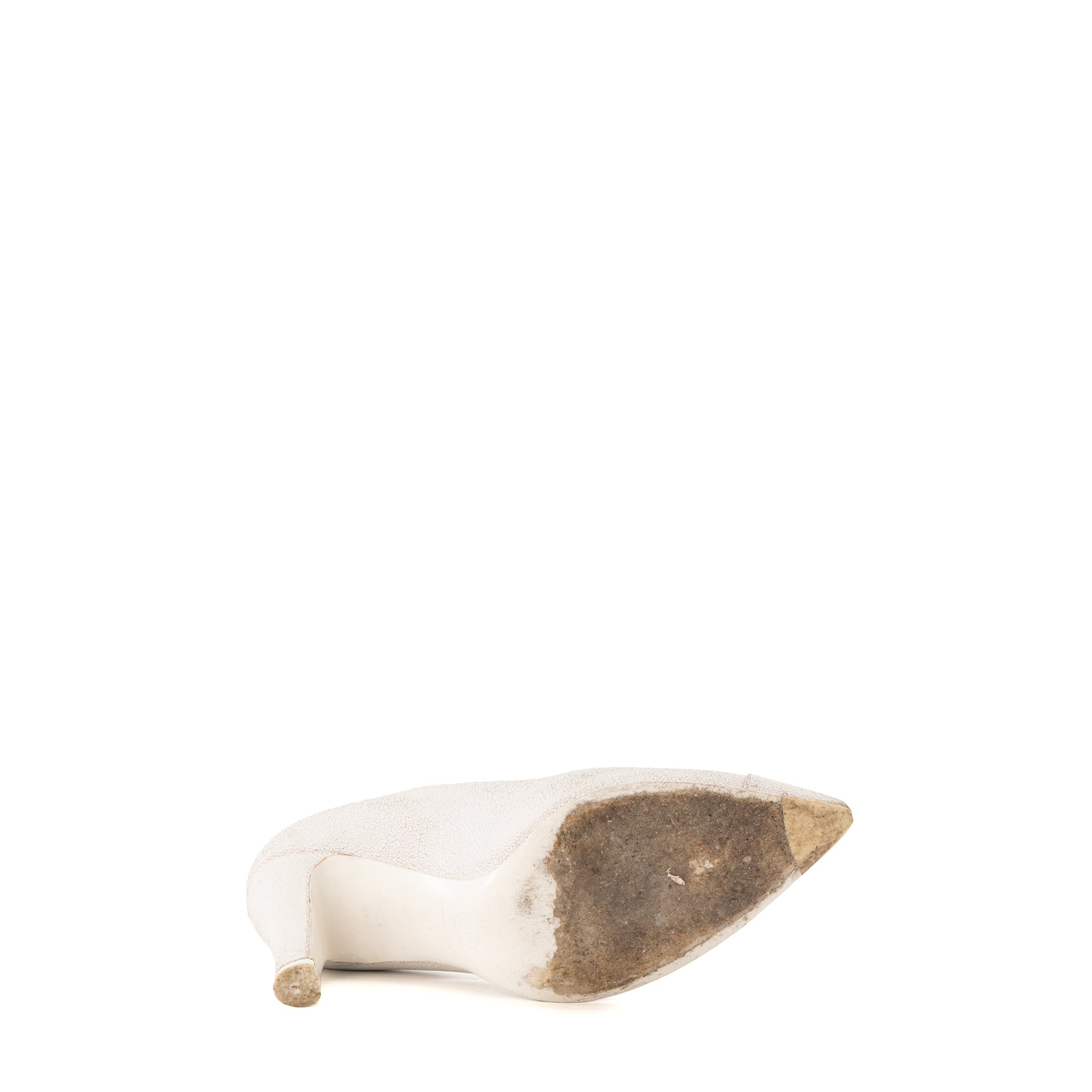 CHANEL - Escarpins Chanel en cuir craquelé blanc (T39)