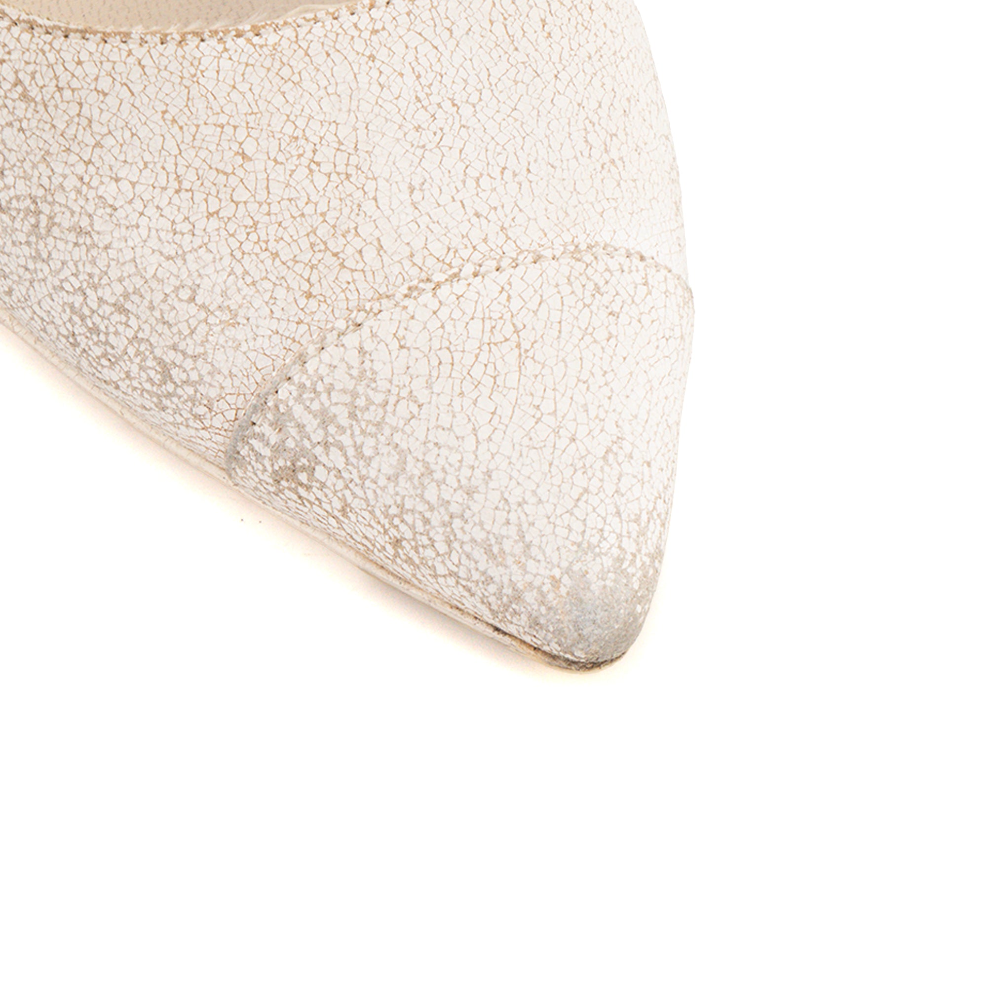 CHANEL - Escarpins Chanel en cuir craquelé blanc (T39)