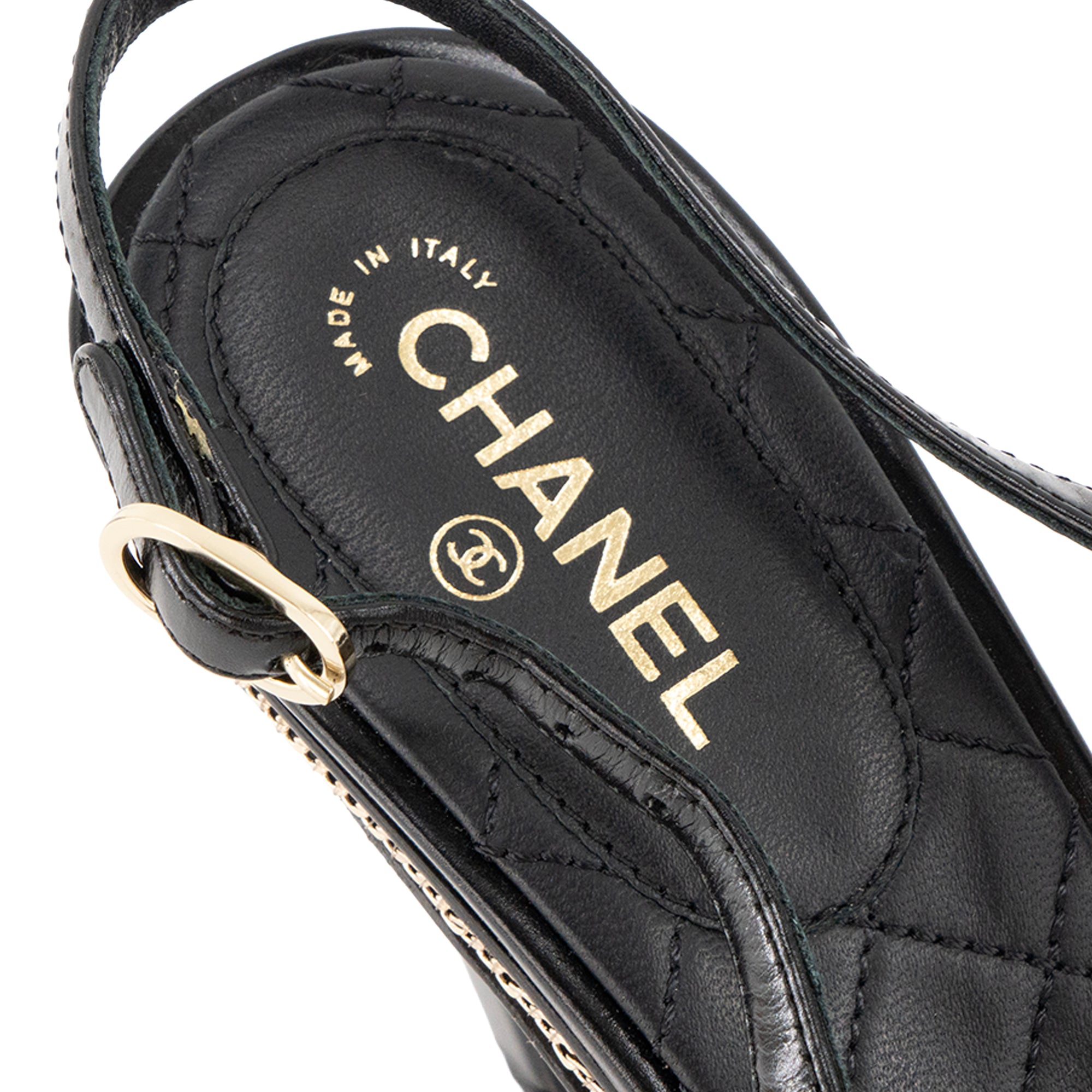 CHANEL - Escarpins Slingback Chanel en cuir lisse noir (T39,5)