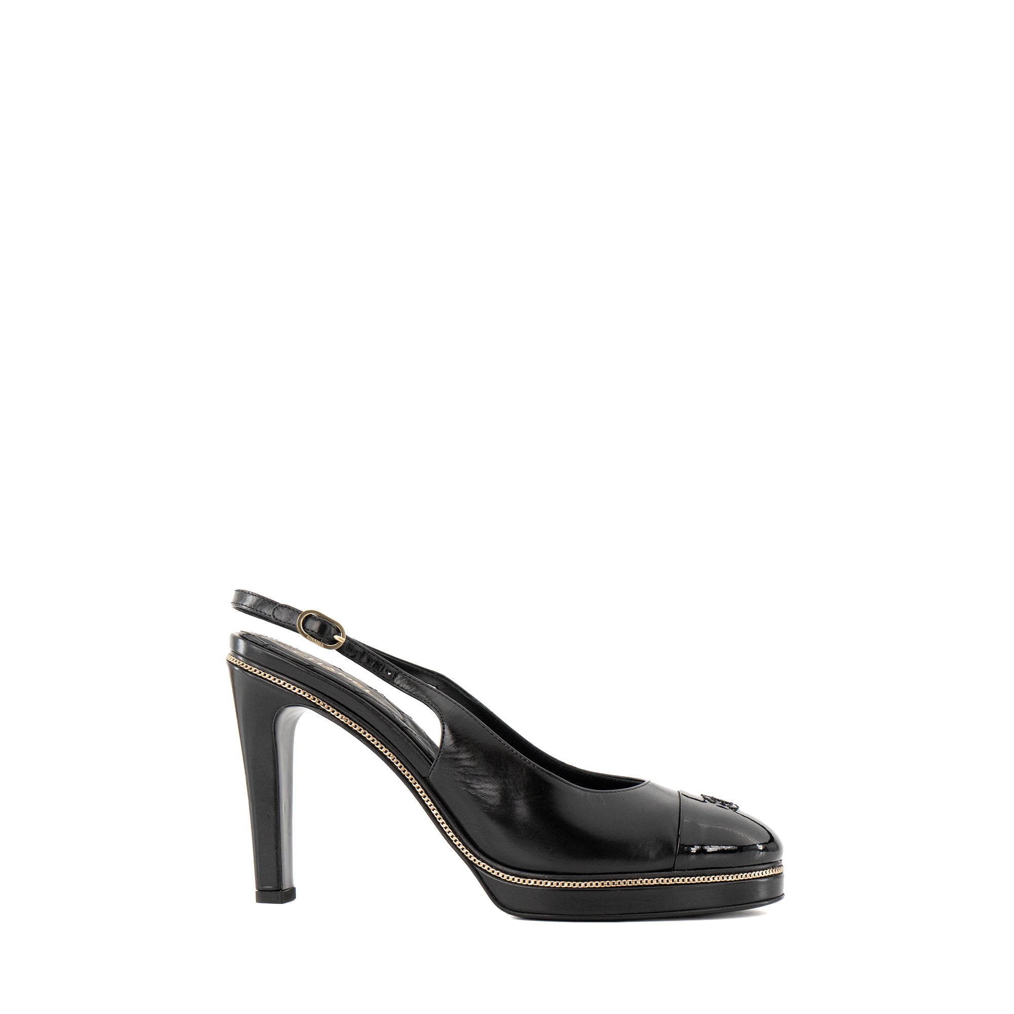 CHANEL - Escarpins Slingback Chanel en cuir lisse noir (T39,5)