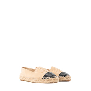 CHANEL - Espadrilles Chanel en cuir et raphia beige et noir (T38)