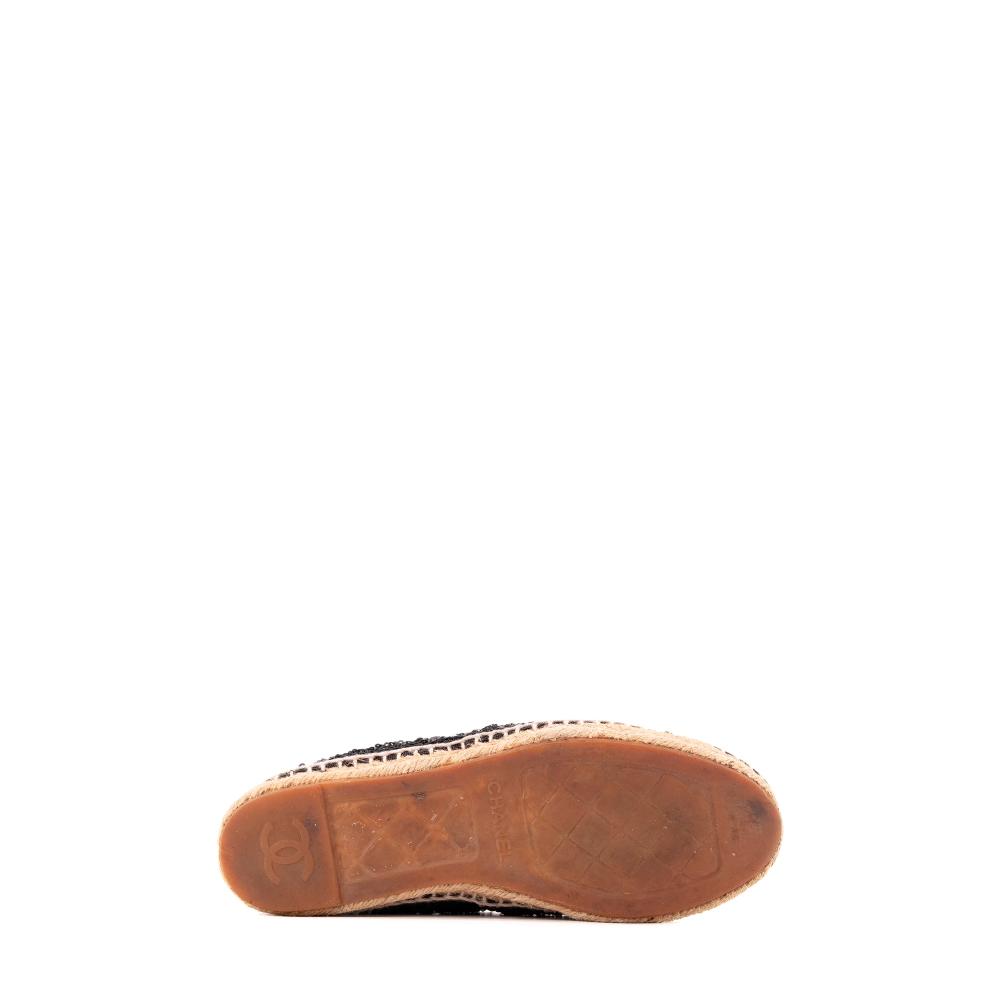 CHANEL - Chanel CC espadrilles in sequins and black patent leather (T37)