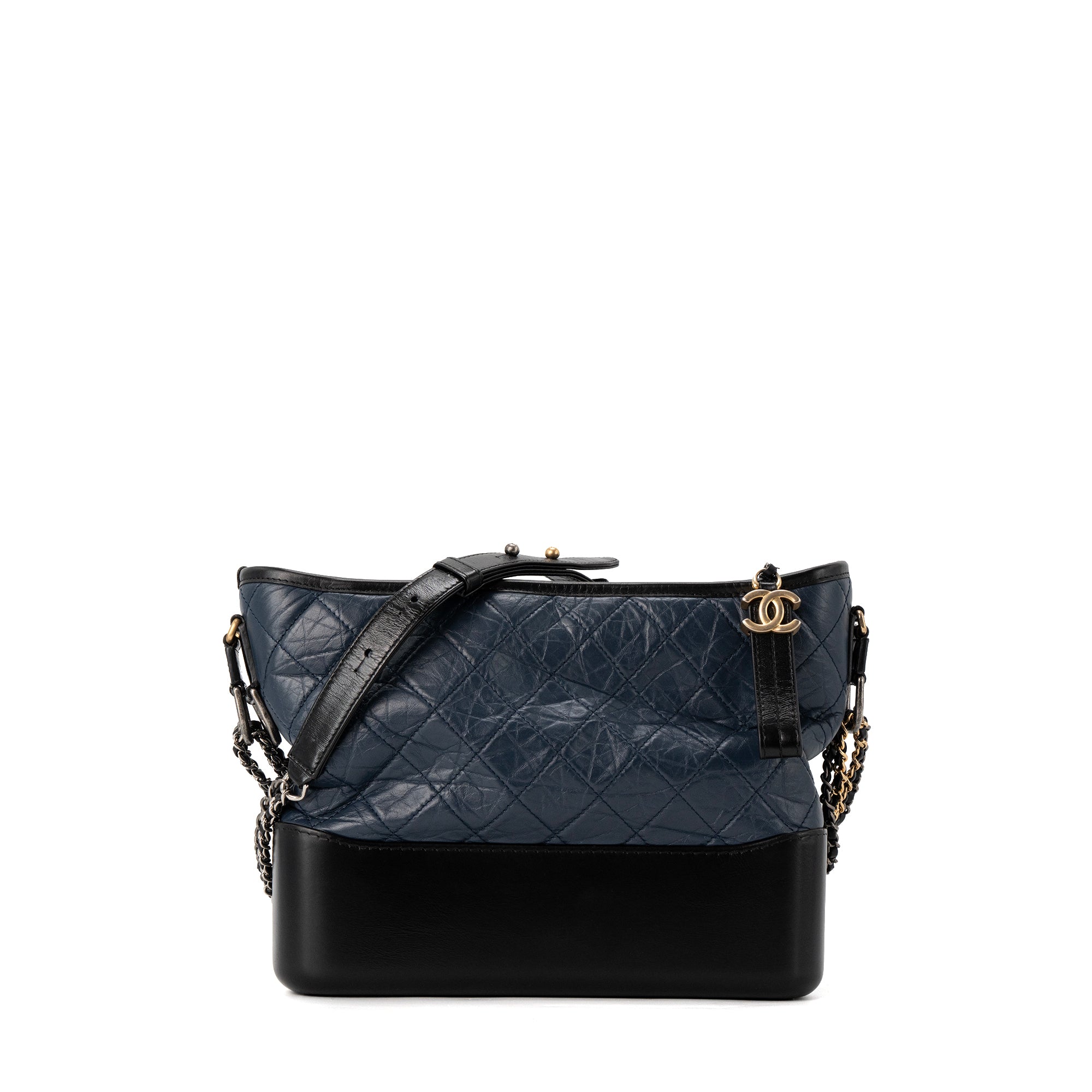 CHANEL - Sac à bandoulière Gabrielle Chanel en cuir froissé bleu marine et noir