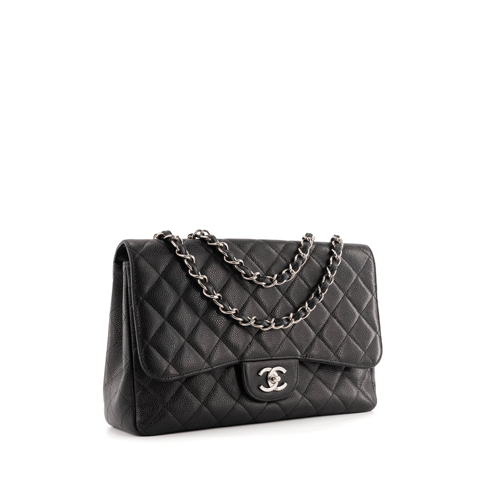 CHANEL - Sac à bandoulière Classique/Timeless Jumbo simple flap Chanel en cuir caviar noir