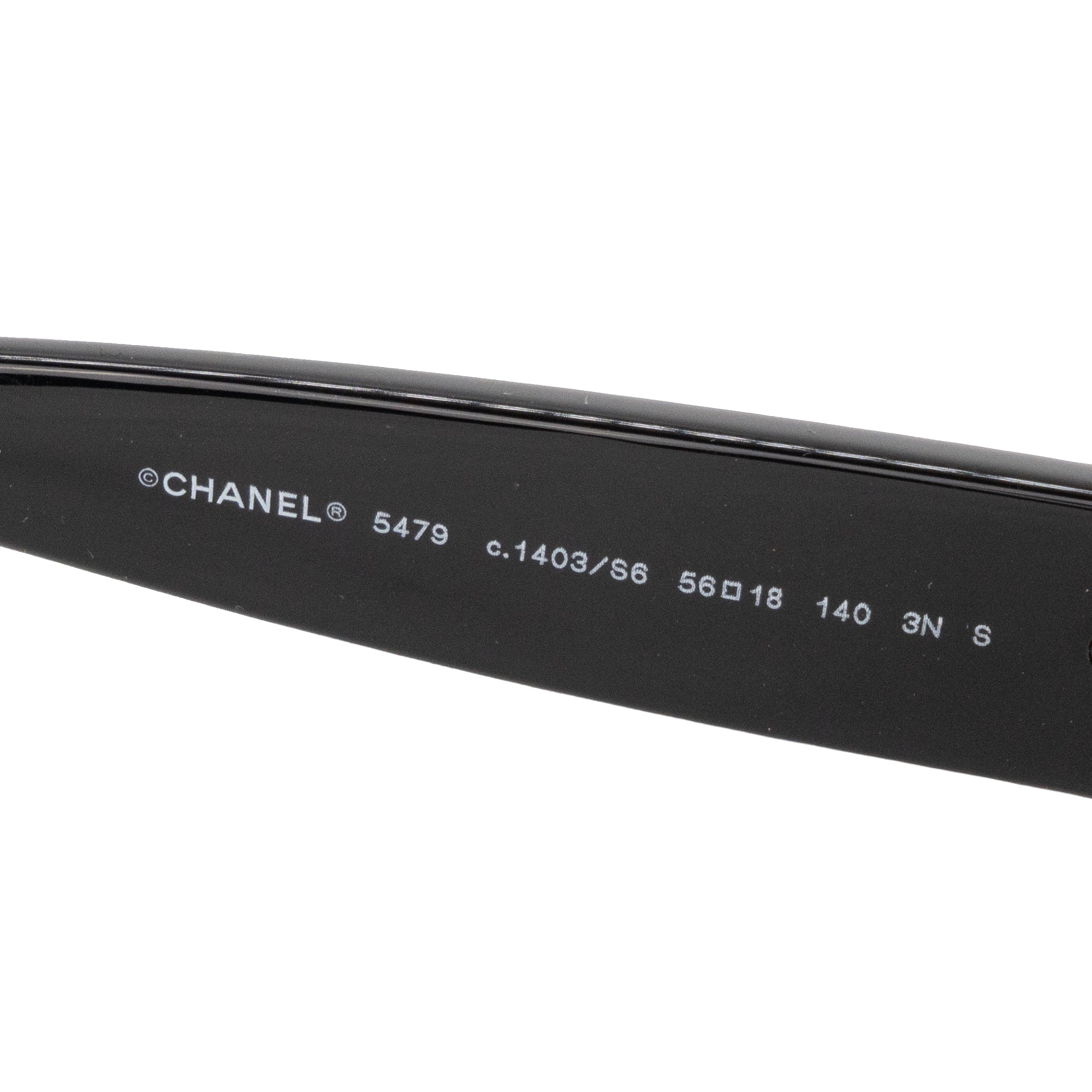 CHANEL - Lunettes de soleil Chanel en acétate noir