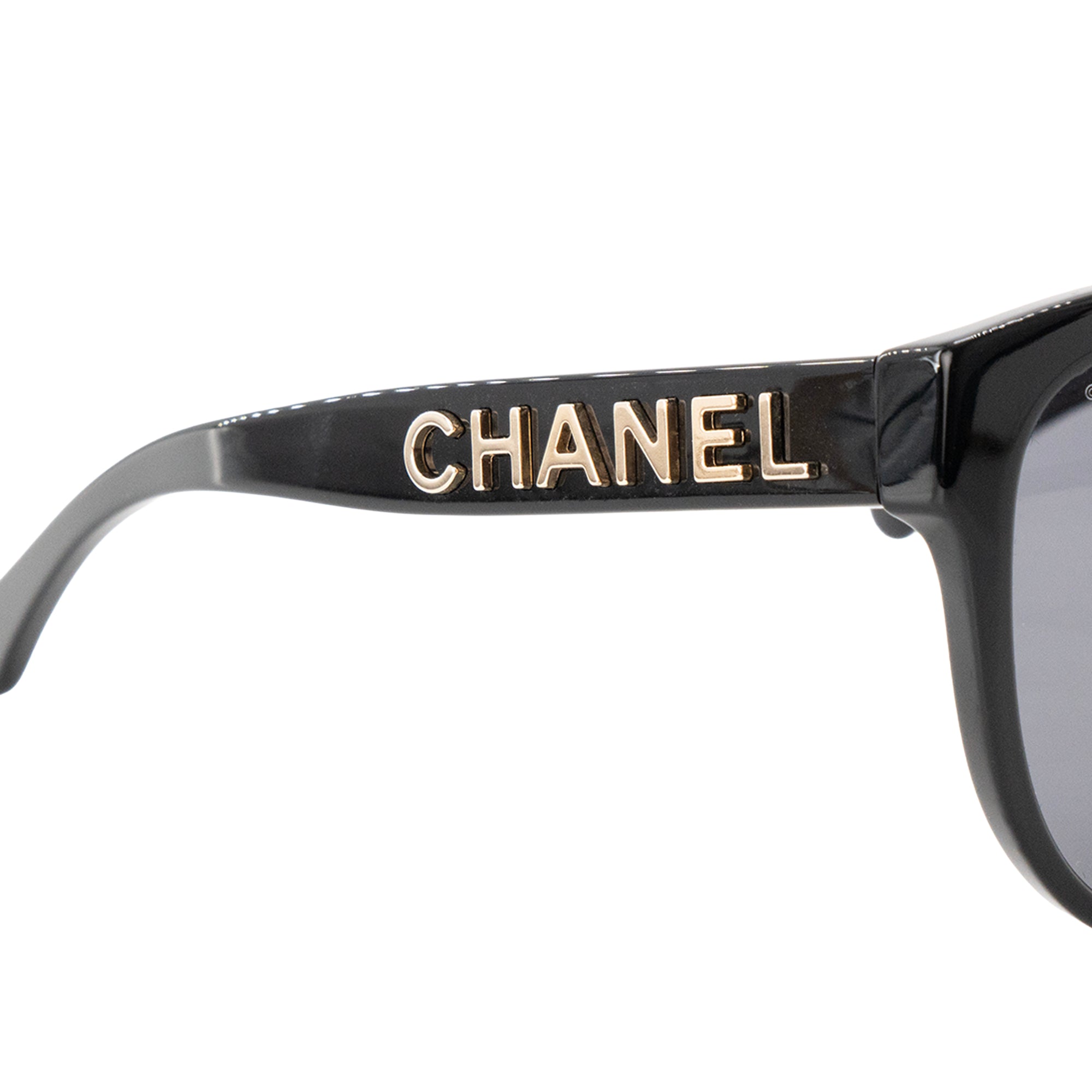 CHANEL - Lunettes de soleil CHANEL en acétate noir