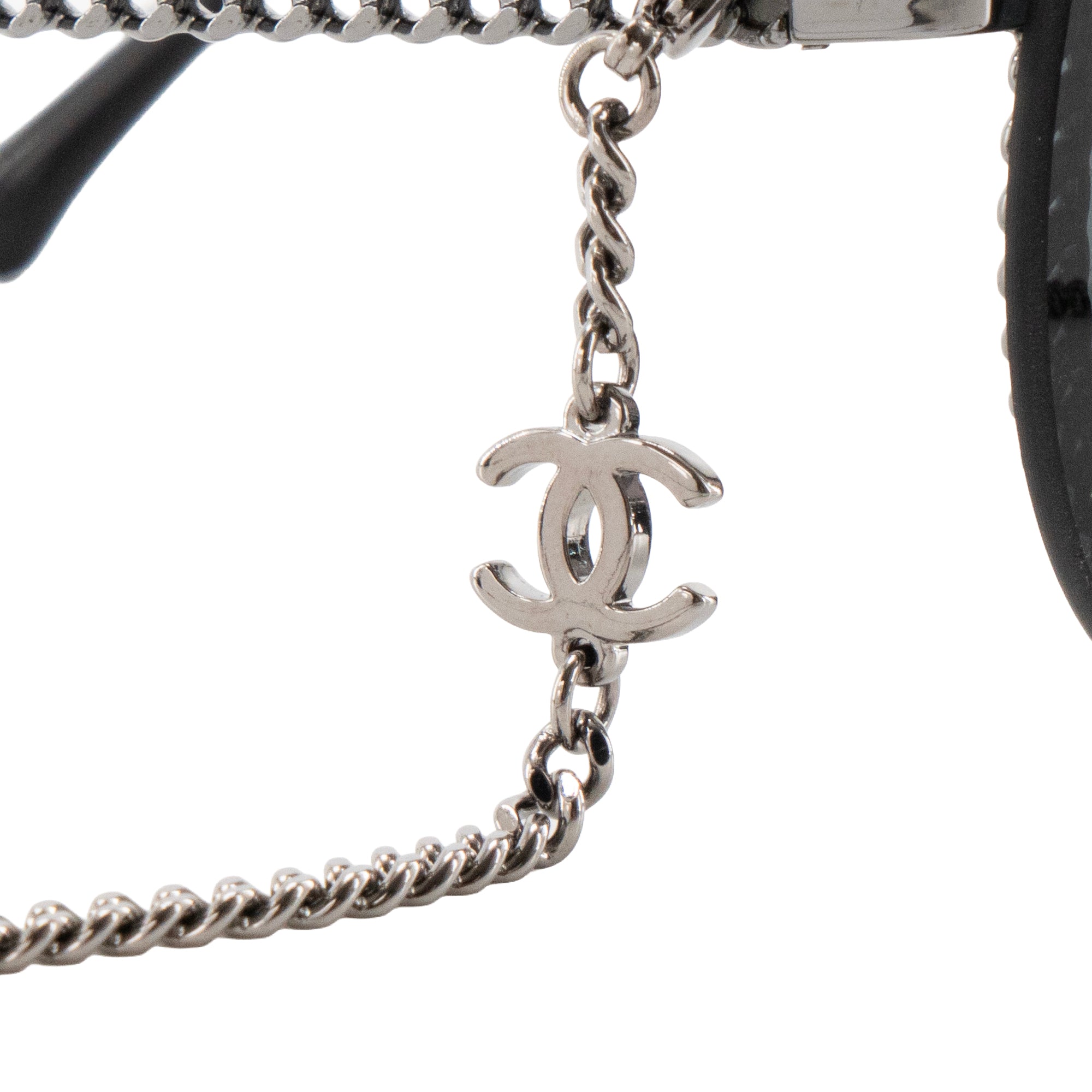 CHANEL - Pearl sunglasses