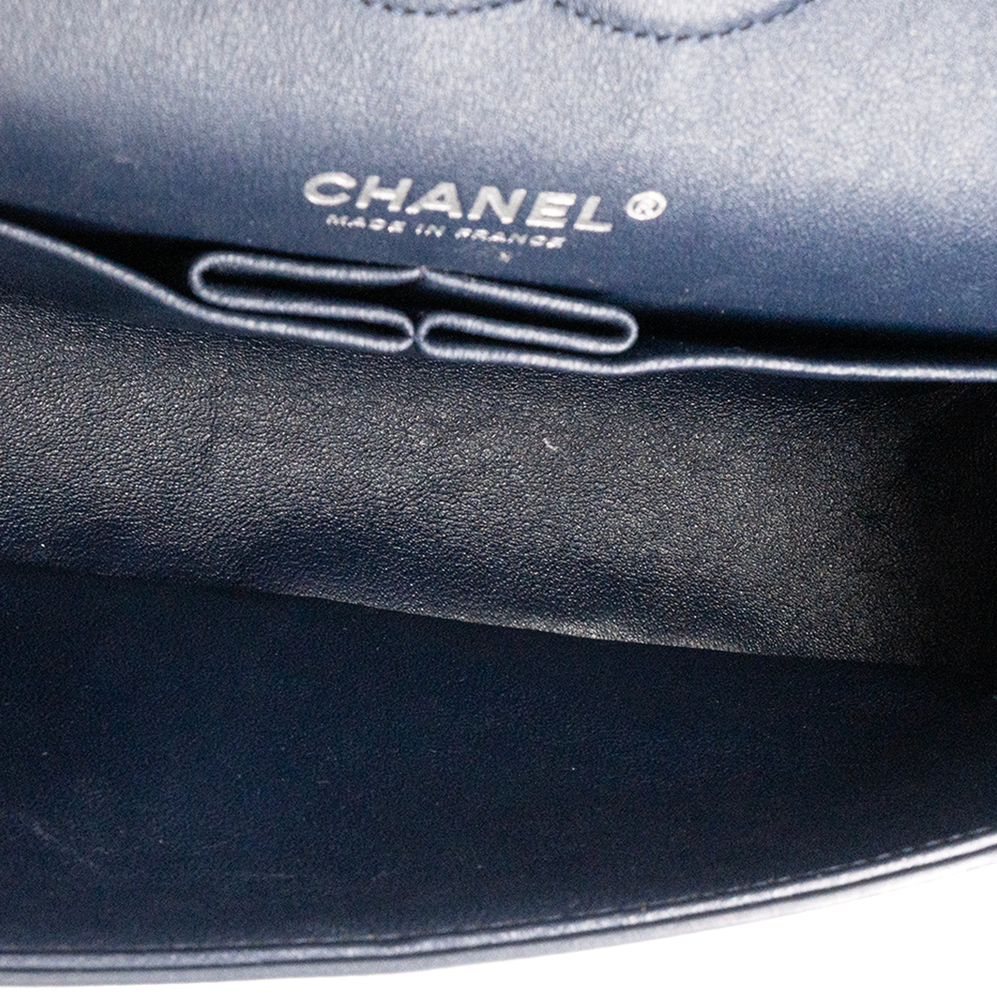 CHANEL - Sac à main Classique/Timeless 11.12 Chanel en cuir verni vert foncé