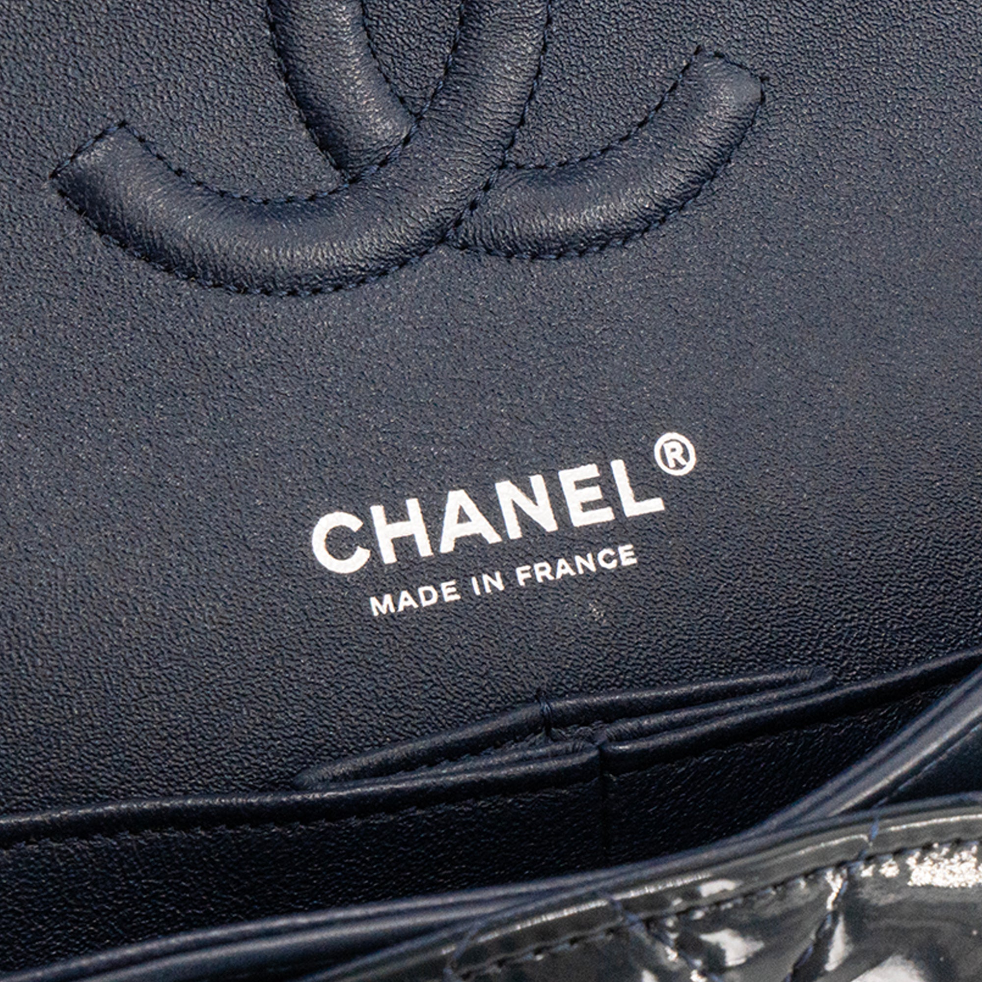 CHANEL - Sac à main Classique/Timeless 11.12 Chanel en cuir verni vert foncé