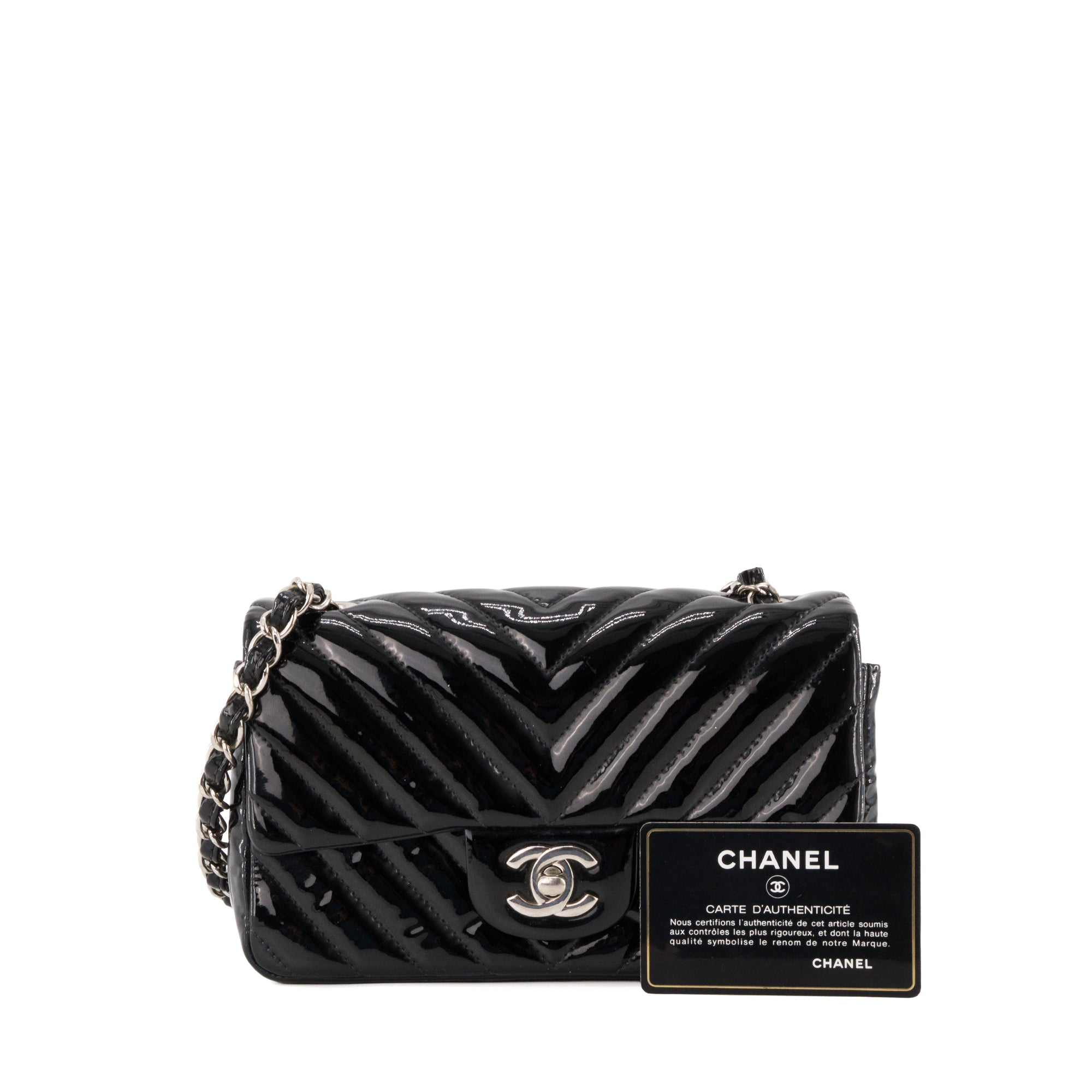 CHANEL - Sac à bandoulière Classique/Timeless Mini Rectangle Chanel en cuir chevron verni noir