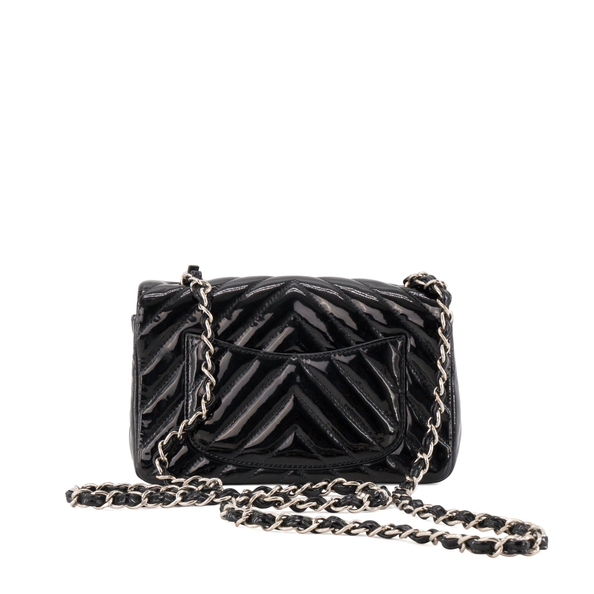 CHANEL - Sac à bandoulière Classique/Timeless Mini Rectangle Chanel en cuir chevron verni noir