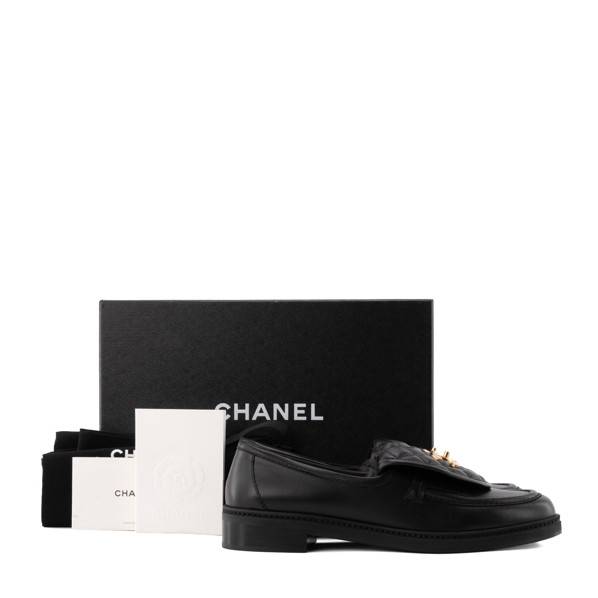 CHANEL - Mocassins CC Chanel en cuir noir (T39.5)