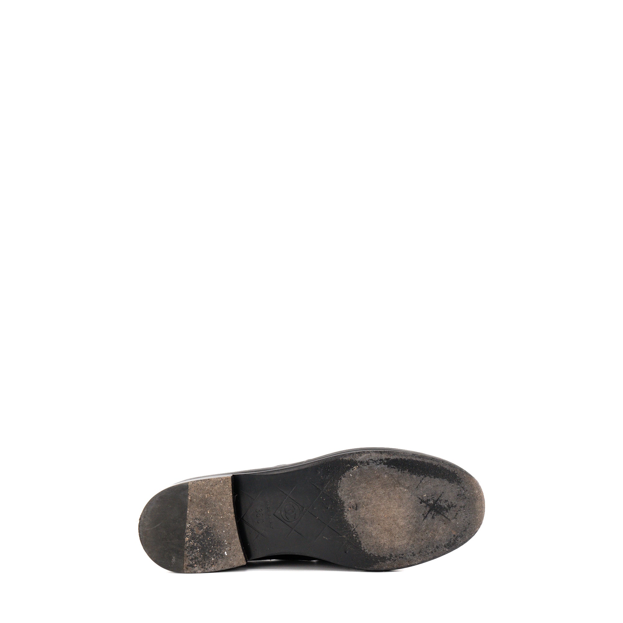 CHANEL - Mocassins Chanel en cuir lisse noir (T36)