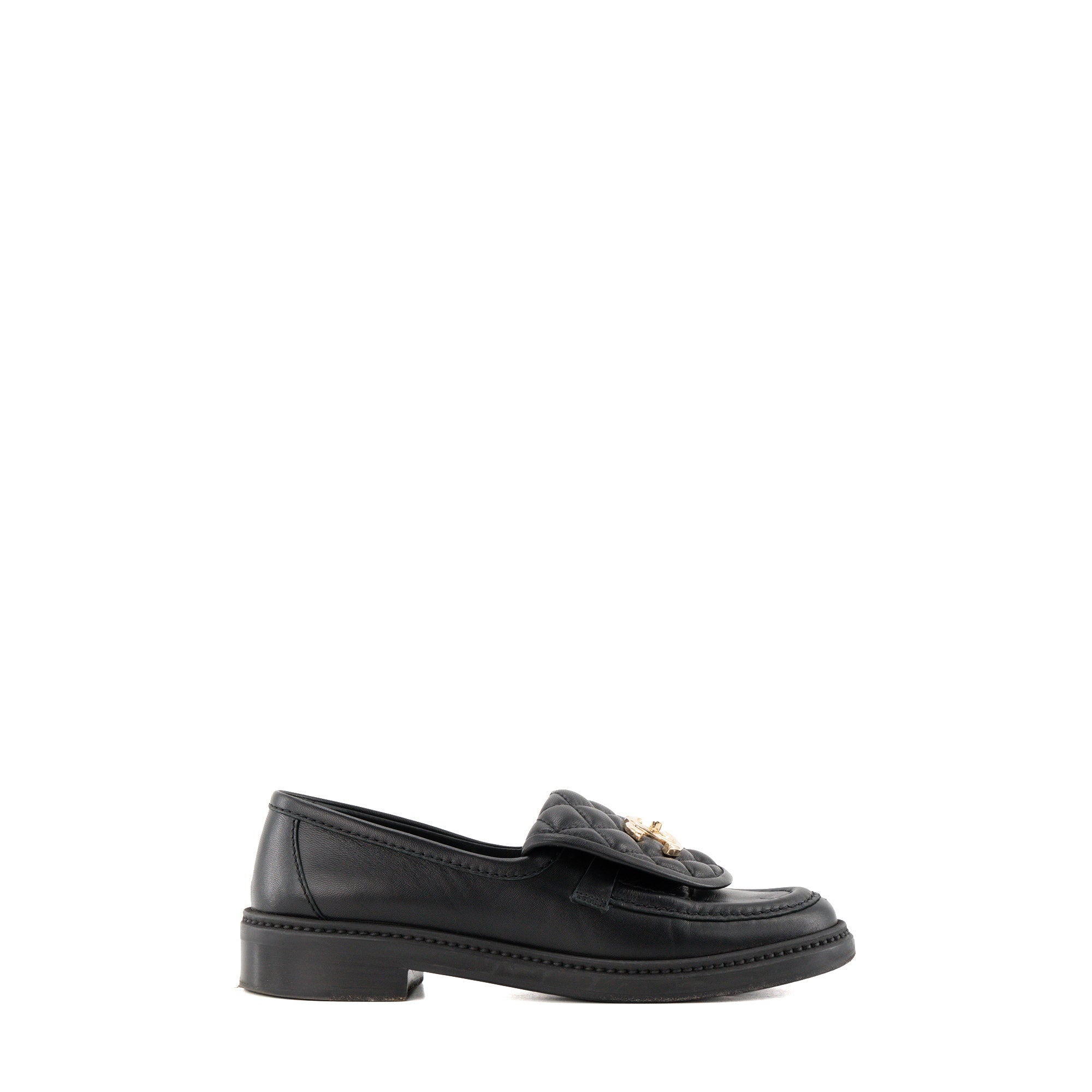 CHANEL - Mocassins Chanel en cuir lisse noir (T36)