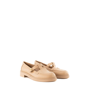 CHANEL - Mocassins CC Turnlock Chanel en cuir lisse beige (T39)