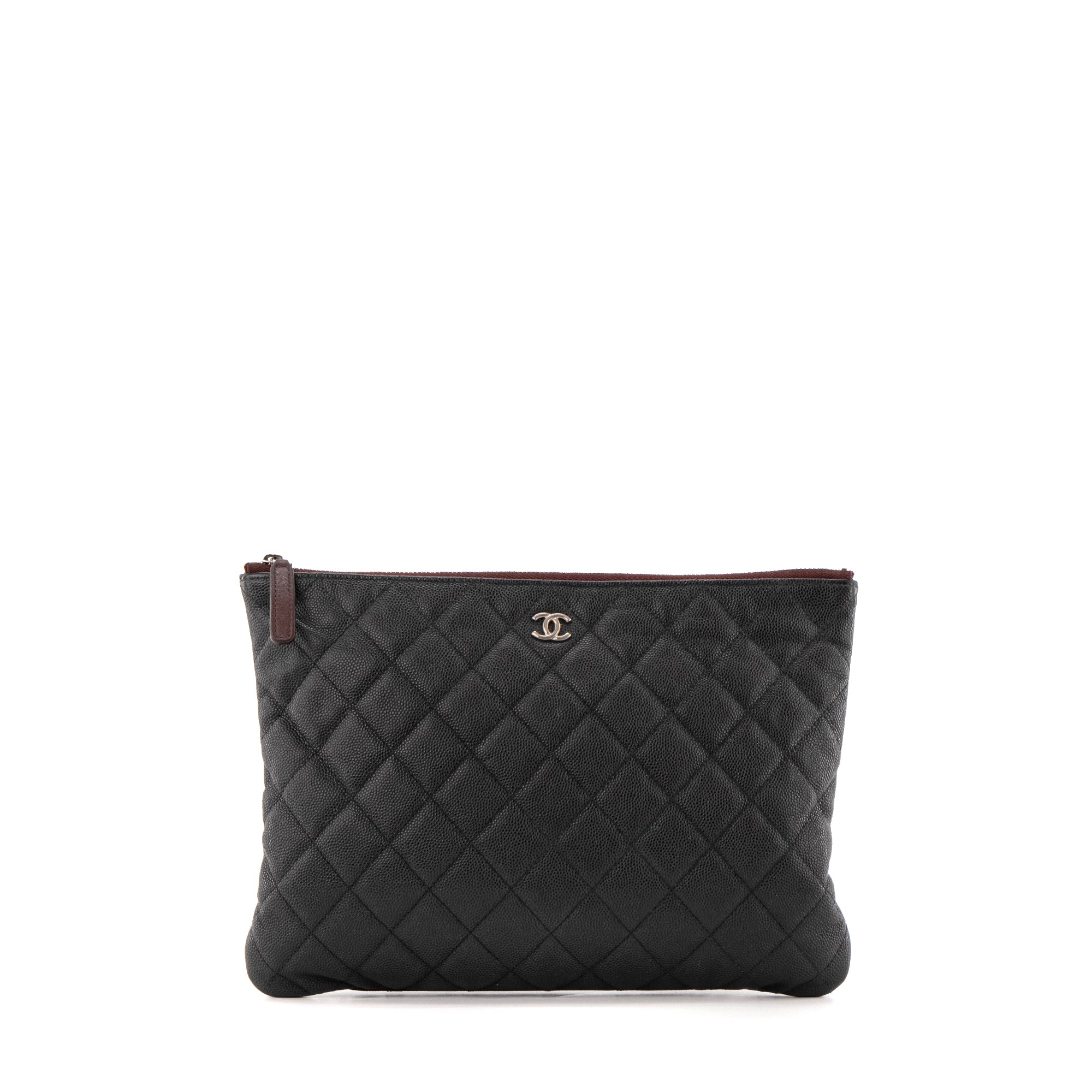 CHANEL - Pochette zippée Classique Chanel en cuir grainé noir
