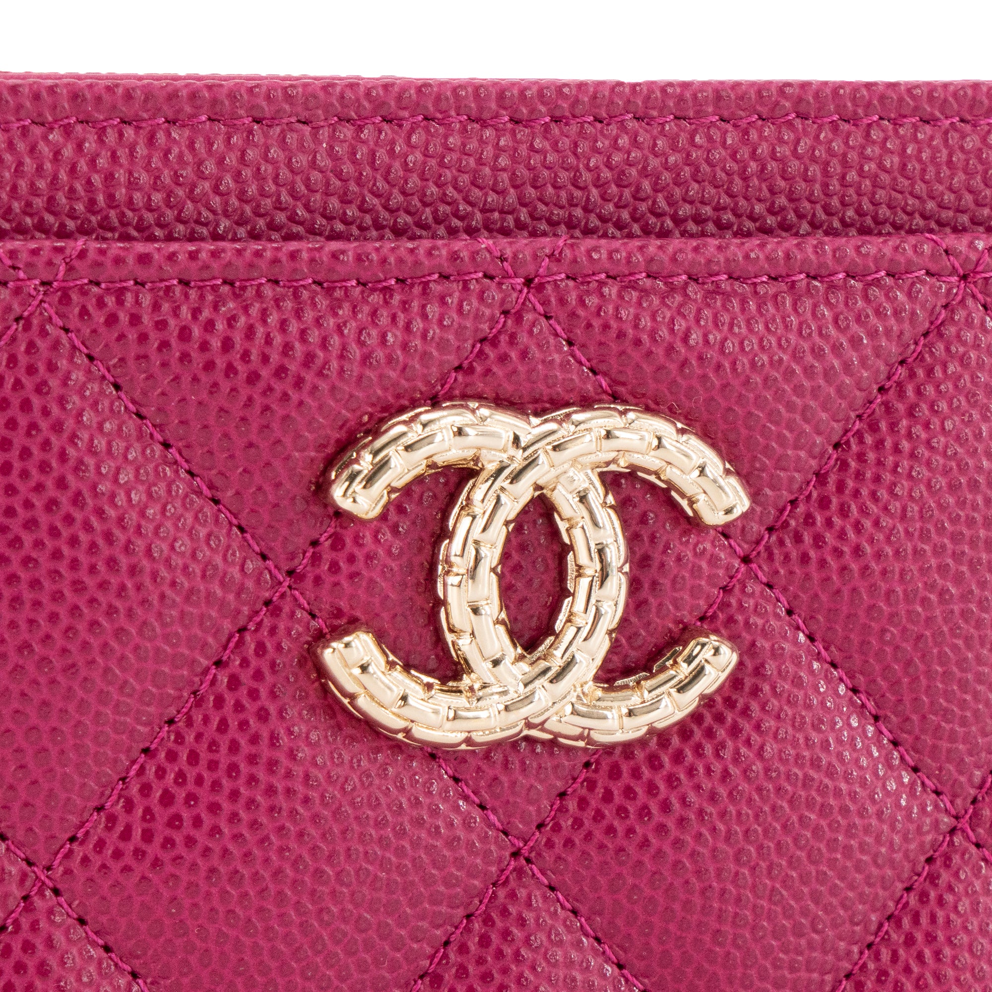 CHANEL - Porte cartes Classique/Timeless Chanel en cuir caviar violet édition limitée