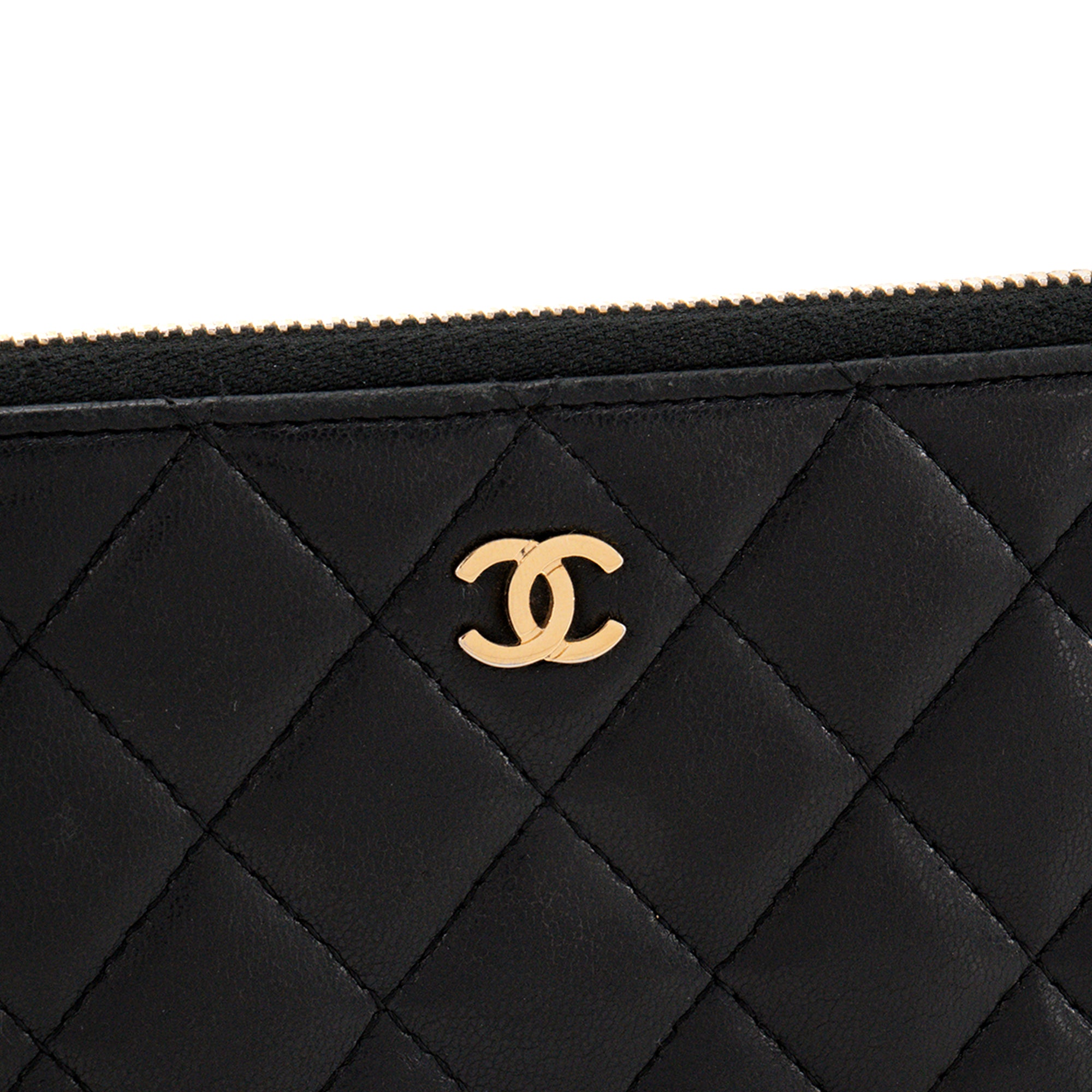 CHANEL - Portefeuille long Classique/Timeless Chanel en cuir lisse noir