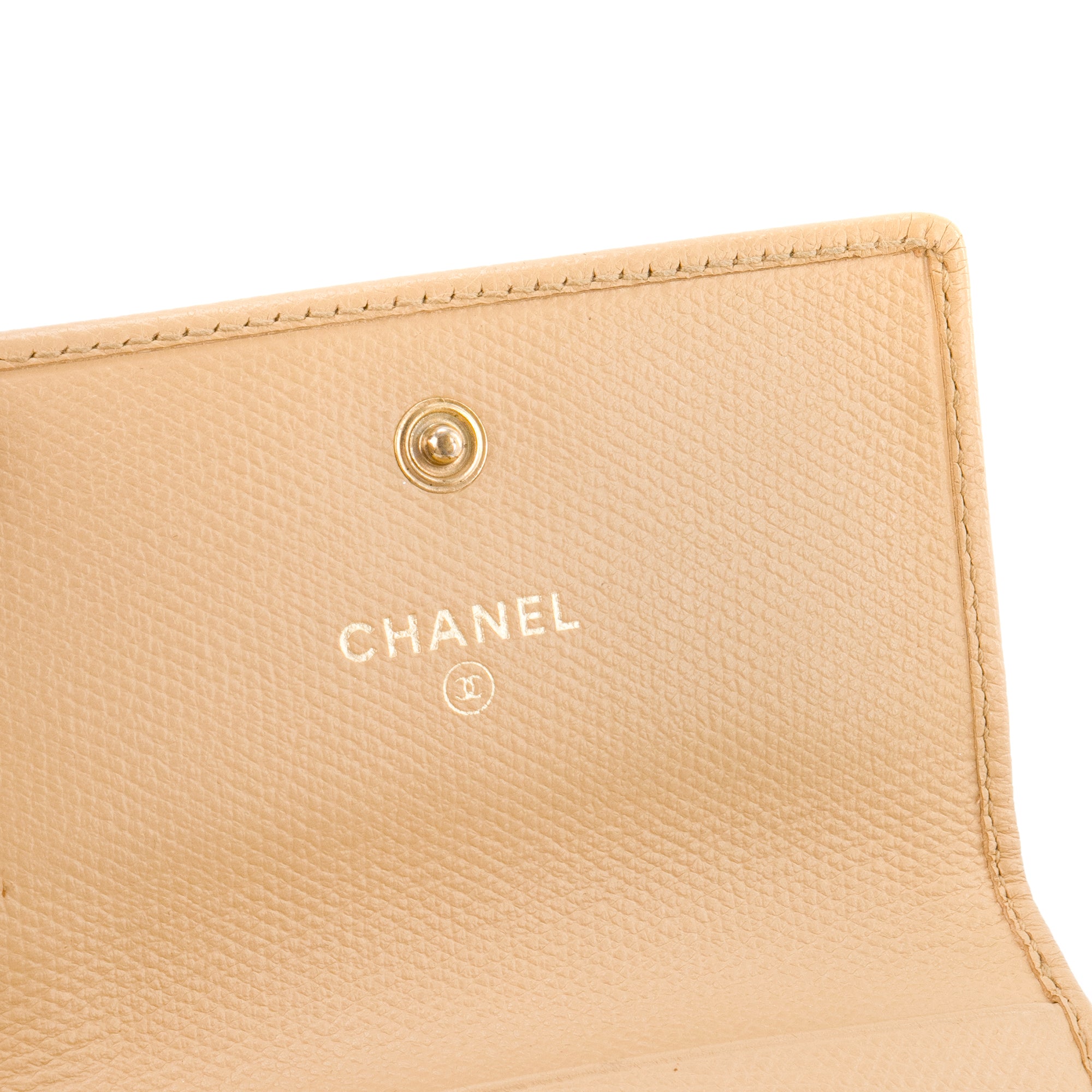 CHANEL - Portefeuille Chanel en cuir grainé beige vintage