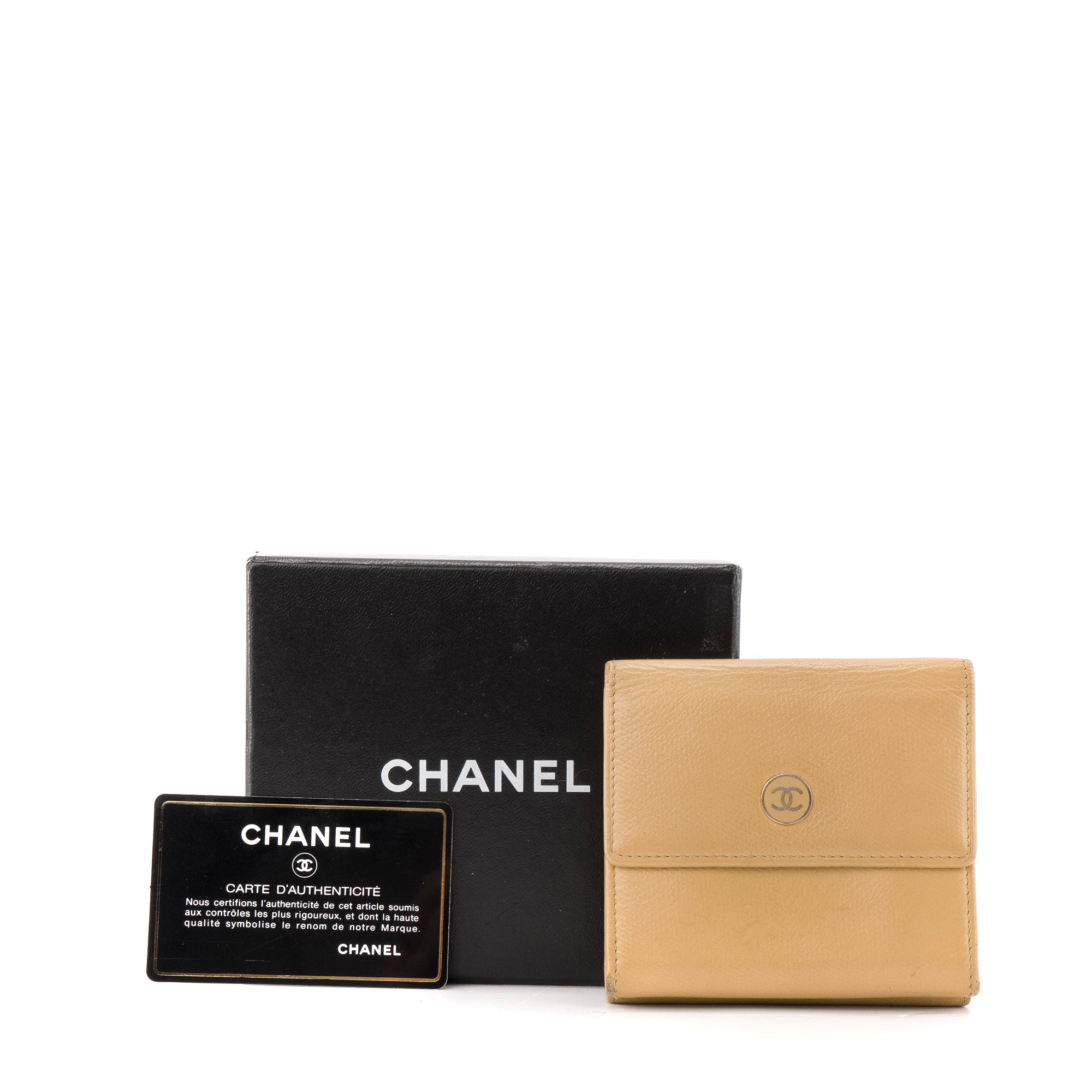 CHANEL - Portefeuille Chanel en cuir grainé beige vintage