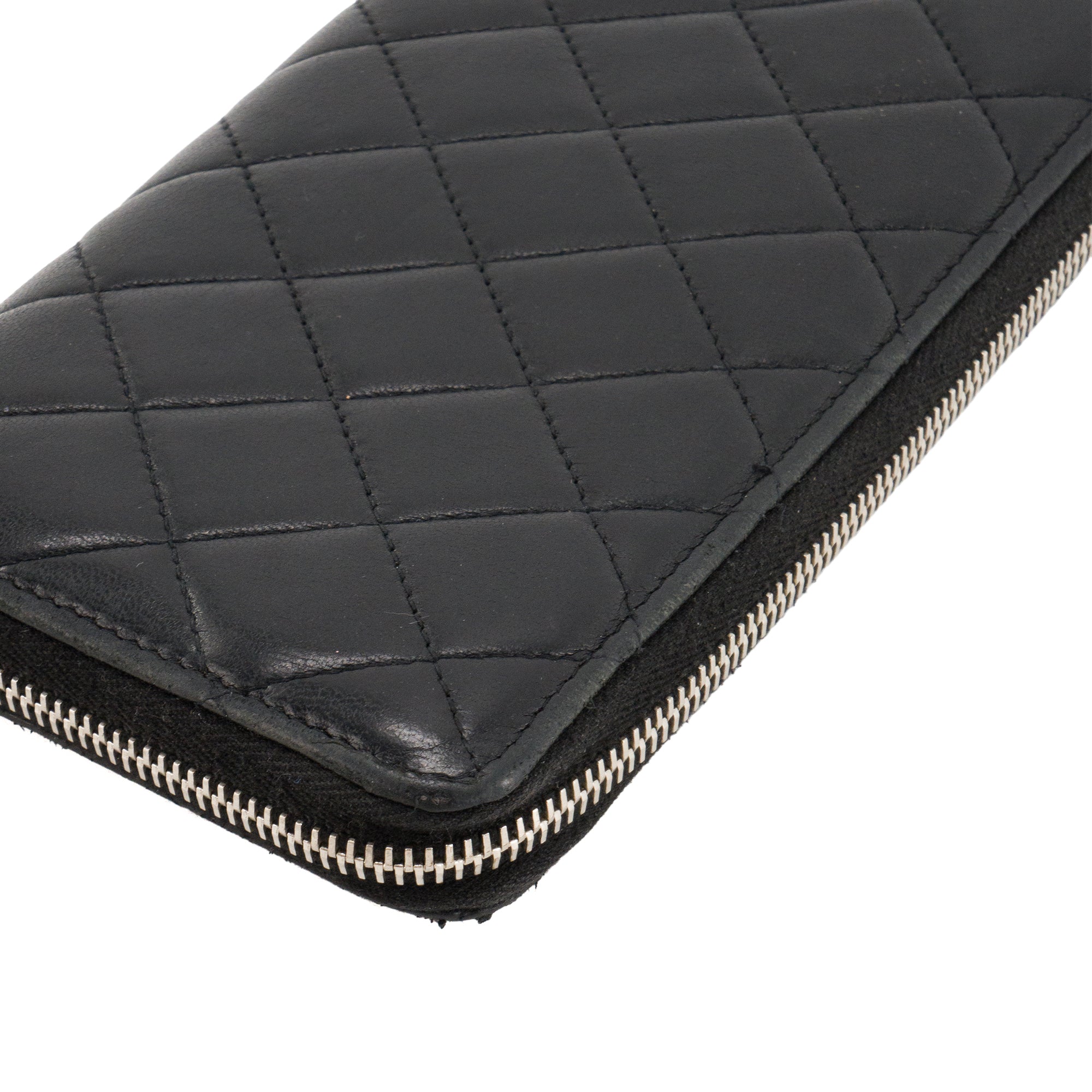 CHANEL - Portefeuille long Classique/Timeless Chanel en cuir lisse noir