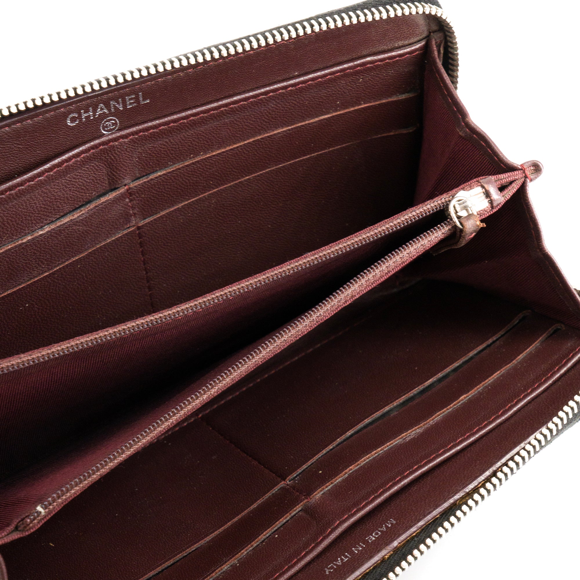 CHANEL - Portefeuille long Classique/Timeless Chanel en cuir lisse noir