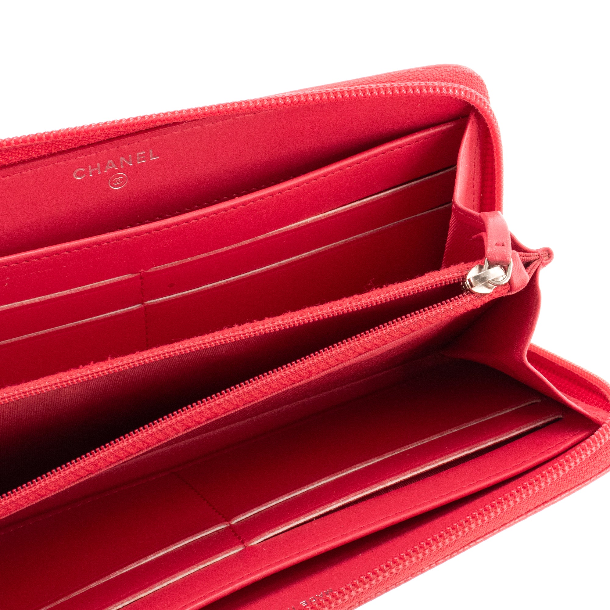CHANEL - Portefeuille Long Zip Chanel en cuir grainé rose